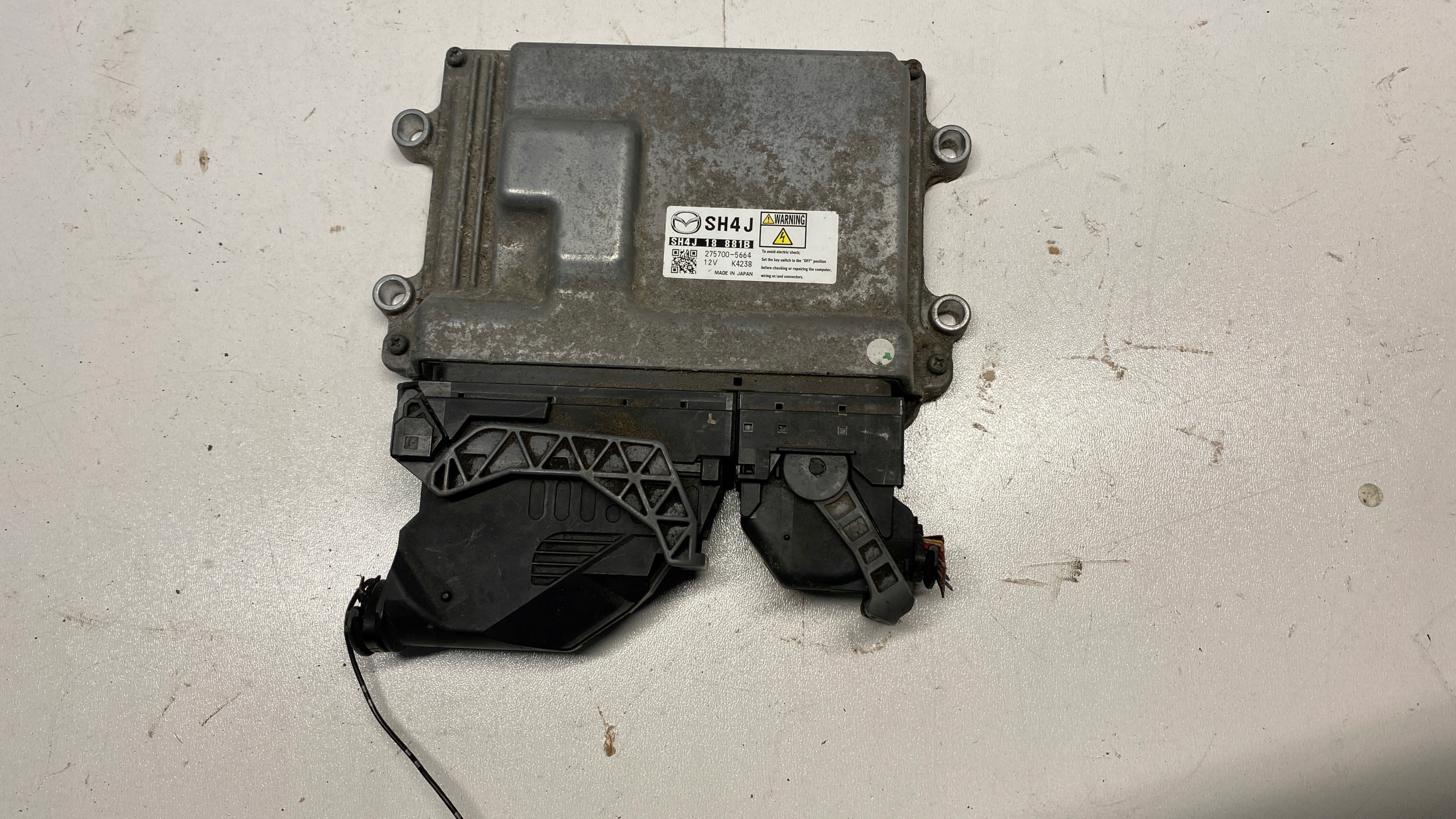 MAZDA 6 GJ control unit of the engine computer module 275700-5664 SH4J18881B