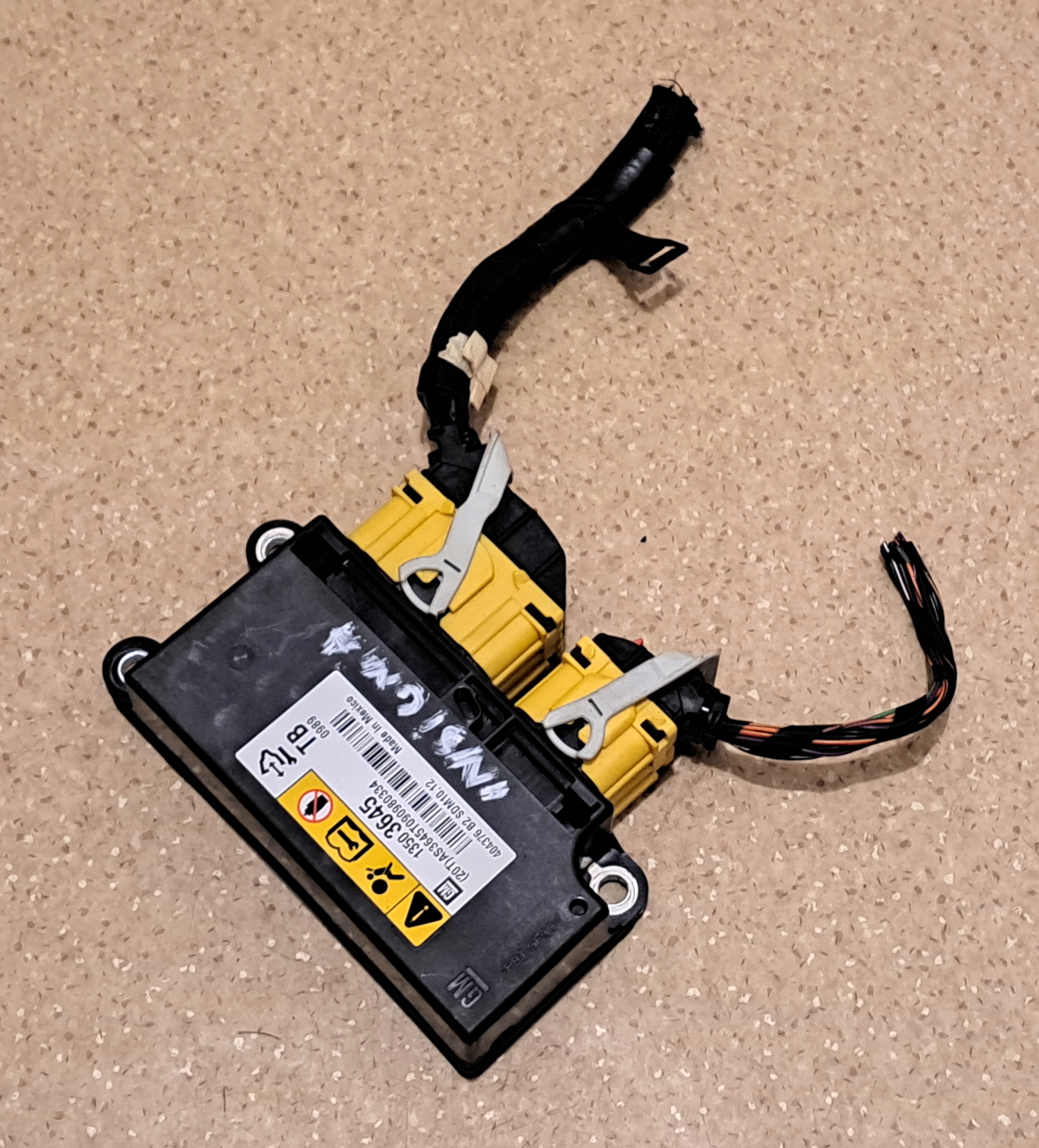 OPEL INSIGNIA A MODUŁ SENSOR AIRBAG 13503645TB