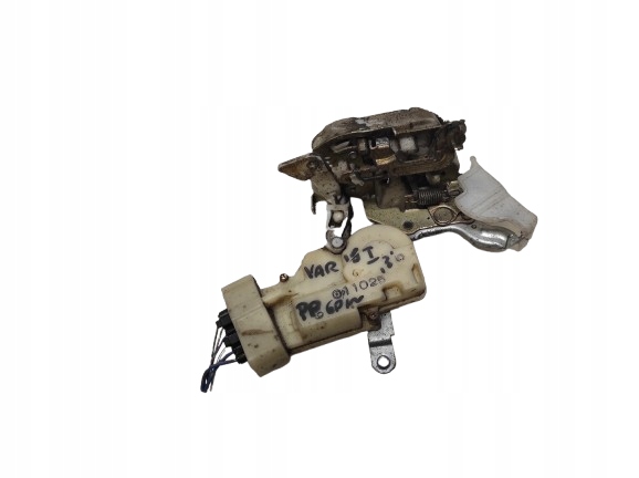 TOYOTA YARIS 1 I 99- ZAMEK PRAWY PRZÓD 6PIN