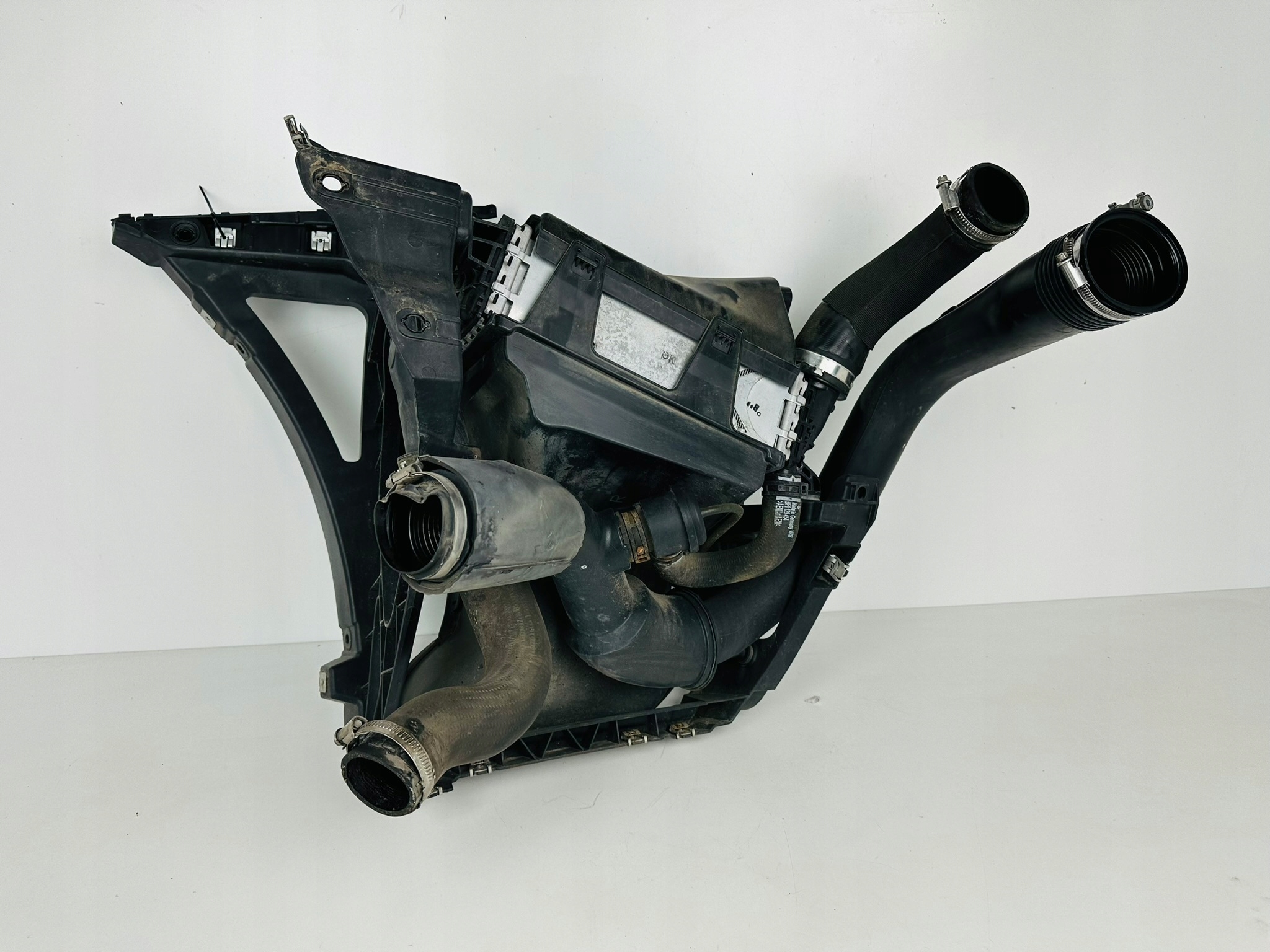 PORSCHE 911 991.2 4S radiator support intercooler right support