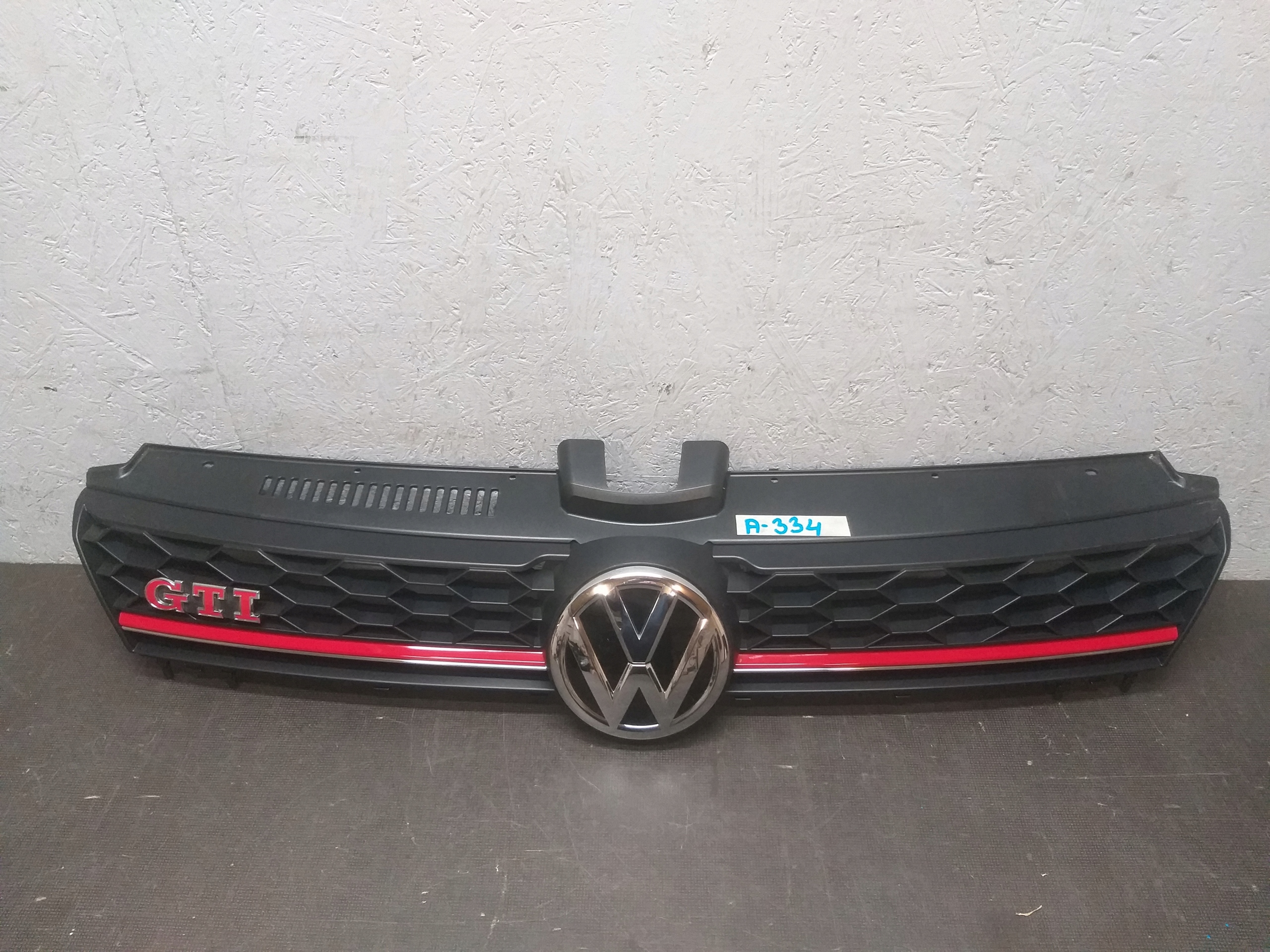 VW Golf V Kühlergrill FRONTGRILL Kühlergitter 5G0853651AJ - Thumbnail 1
