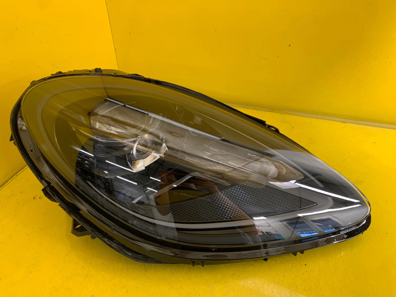light right PORSCHE MACAN 95B FULL LED LIFT 95B941016J
