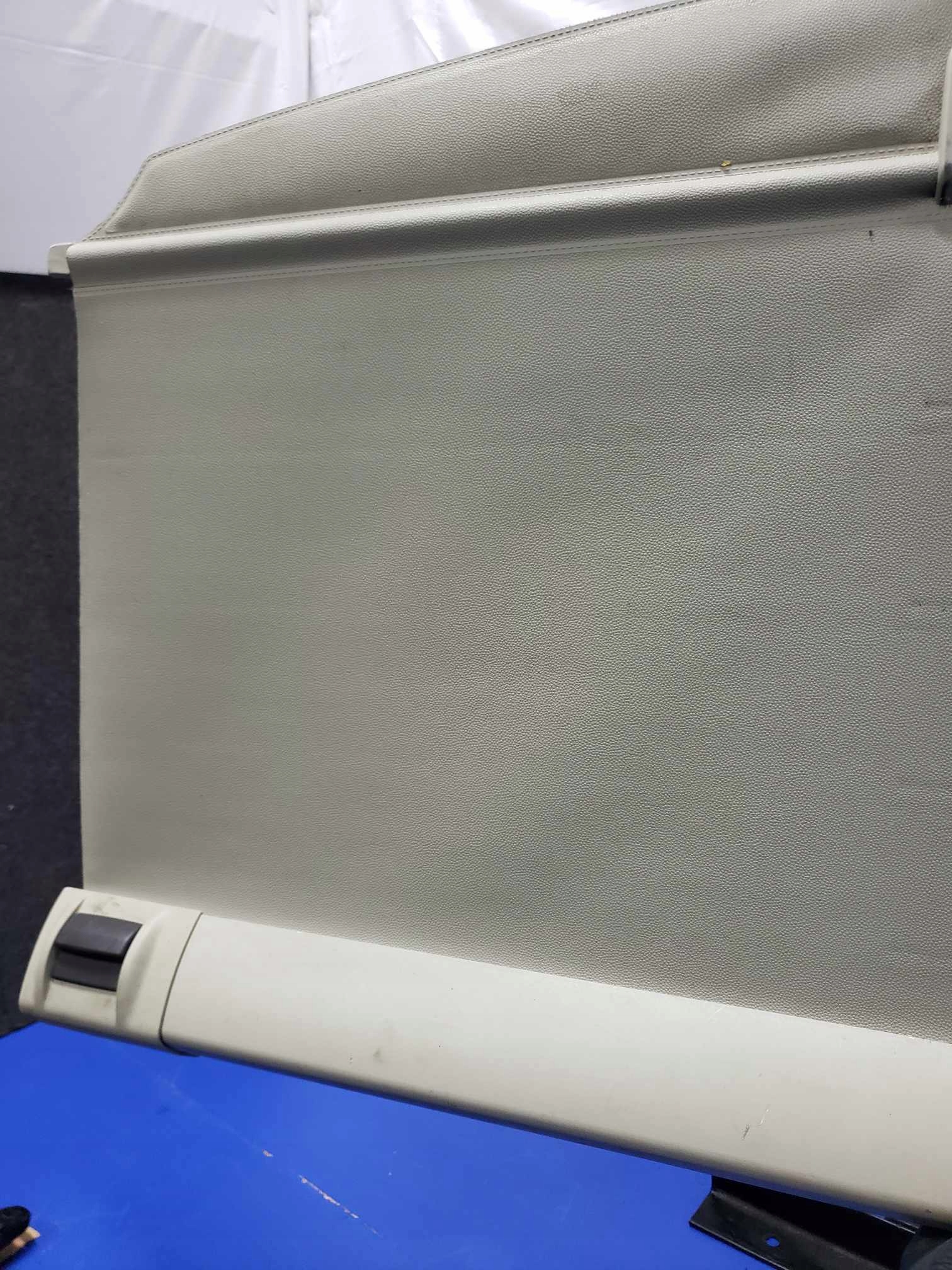 blinds boot SAAB 9-3 II 93 oe Kombi SC beige 04-11r. SPRAWNA