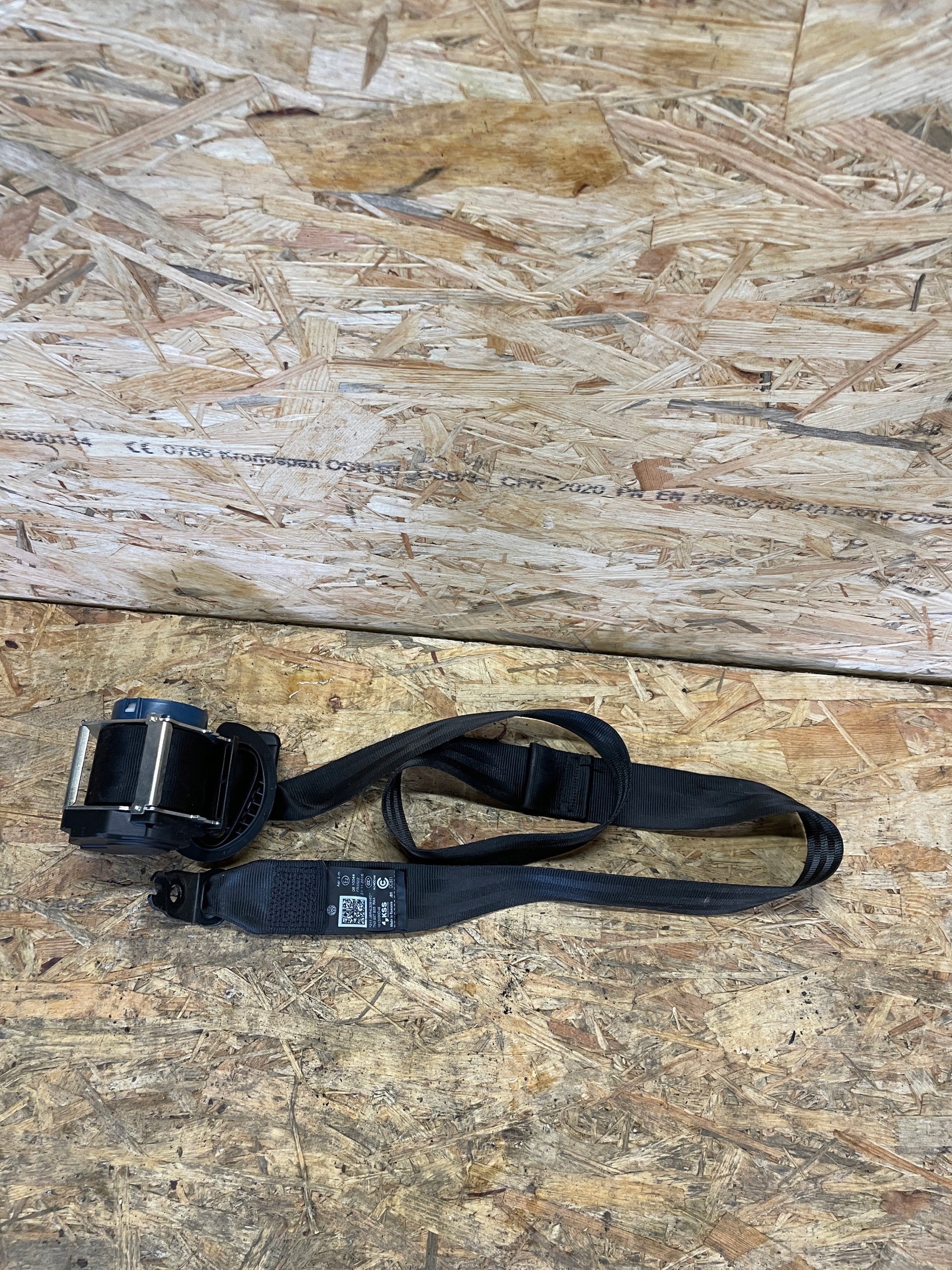 PAS BEZPIECZEŃSTWA LEWY TYŁ SHARAN 7N0857805