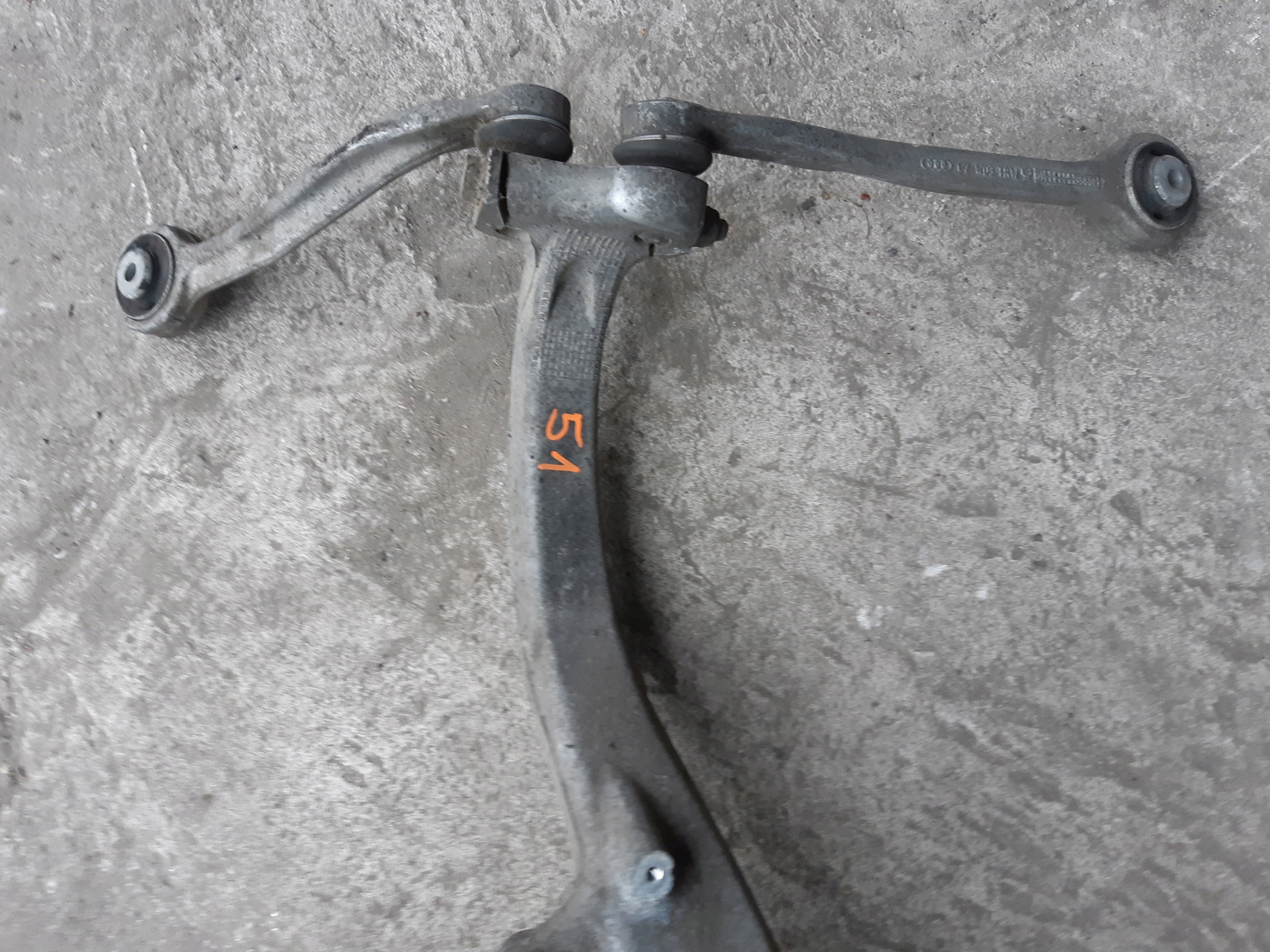AUDI A4 B8 A5 8T A6 C7 A7 swing right right front 8K0407258L