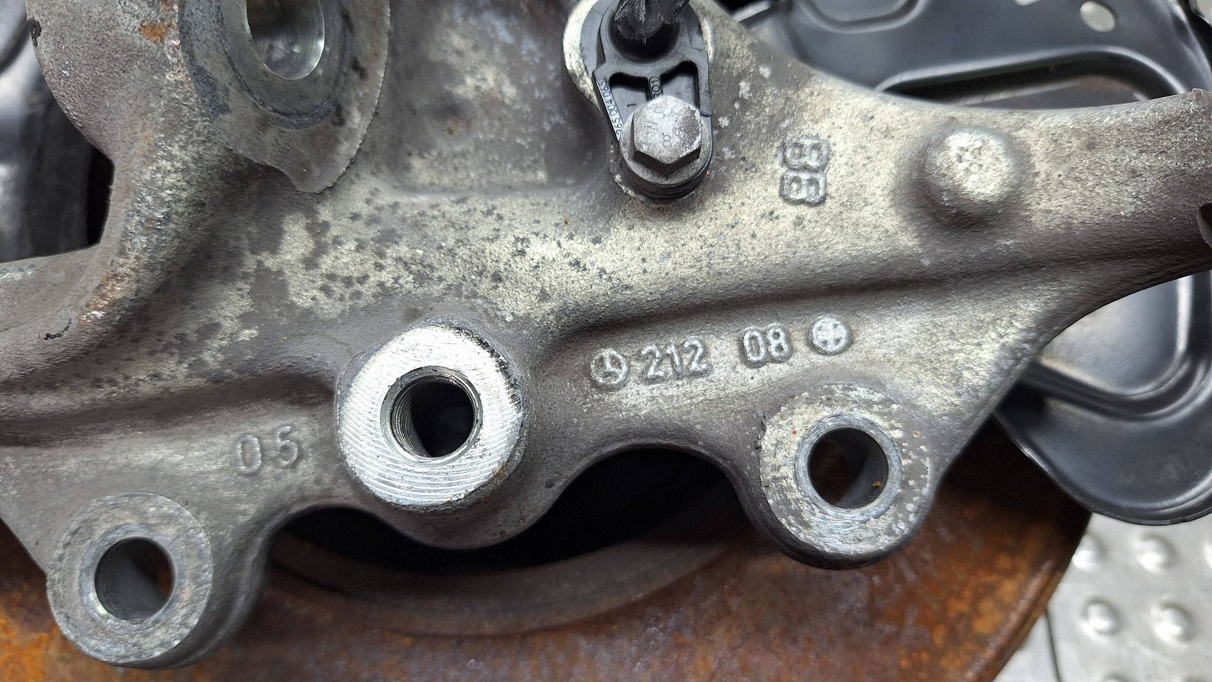 swing left front 21208 MERCEDES W212 2.2CDI AMG