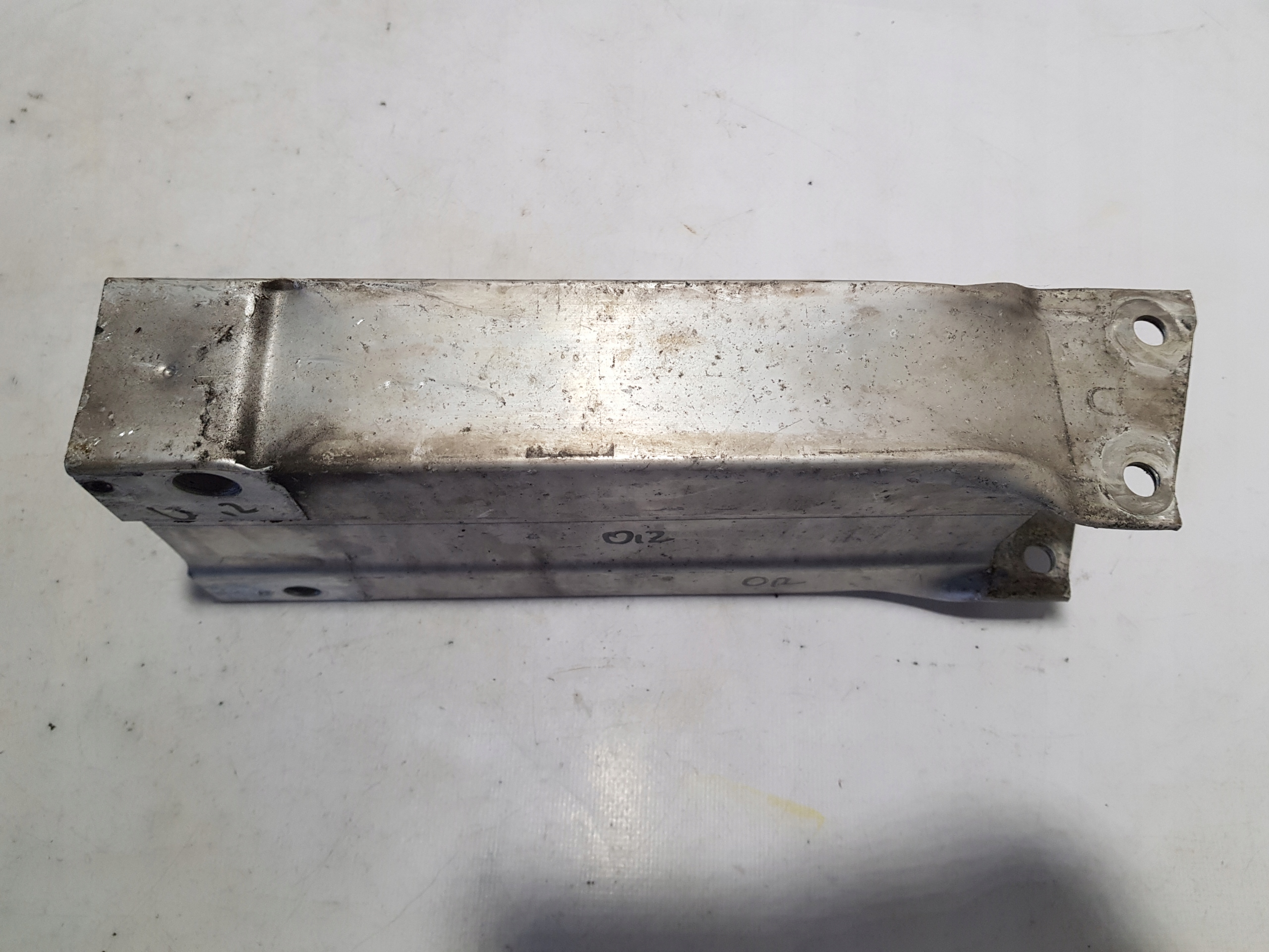 MERCEDES E KLASA W207 beam tips left supports