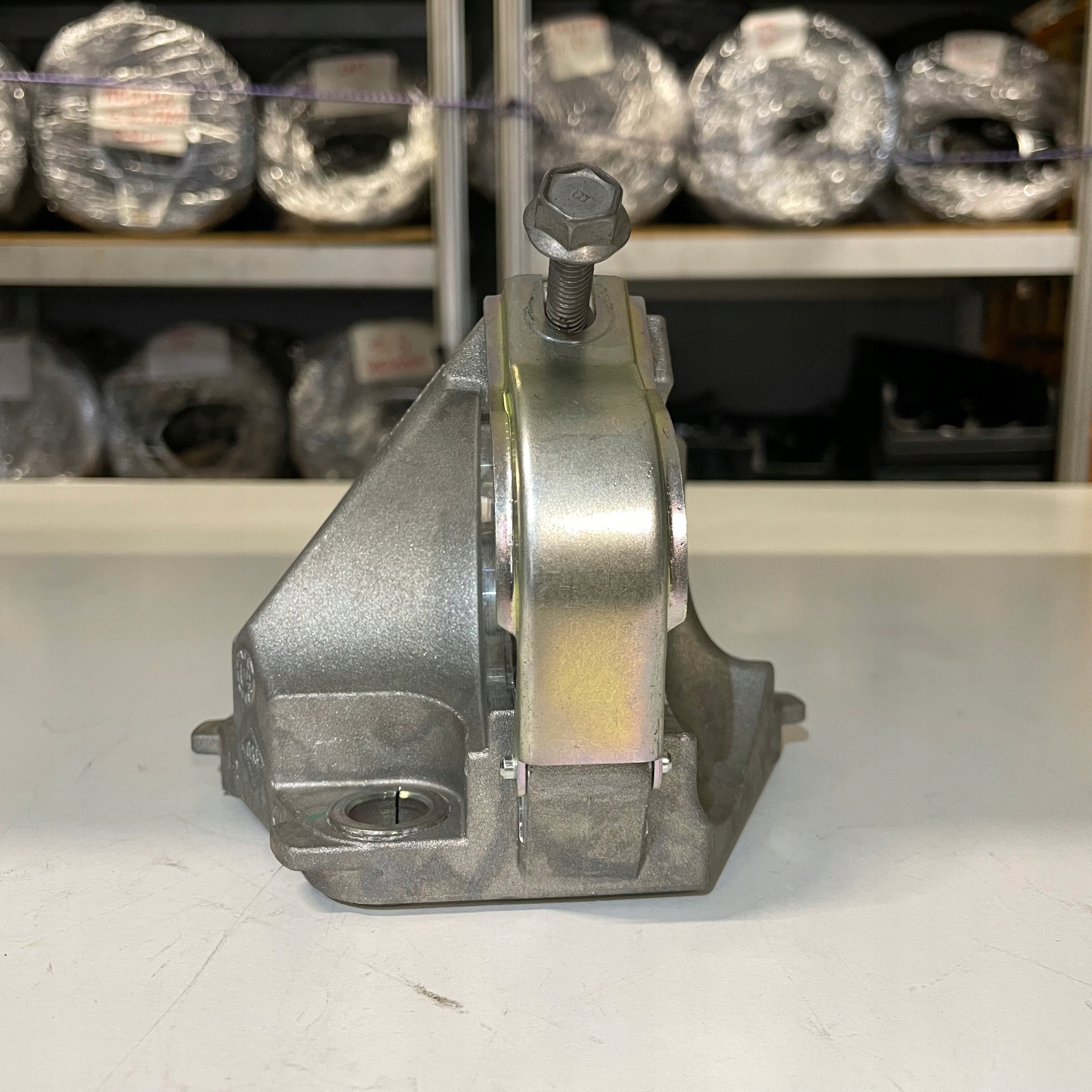 RENAULT CAPTUR II 1.3 TCE SUPPORT DEMI AXE 397748189R