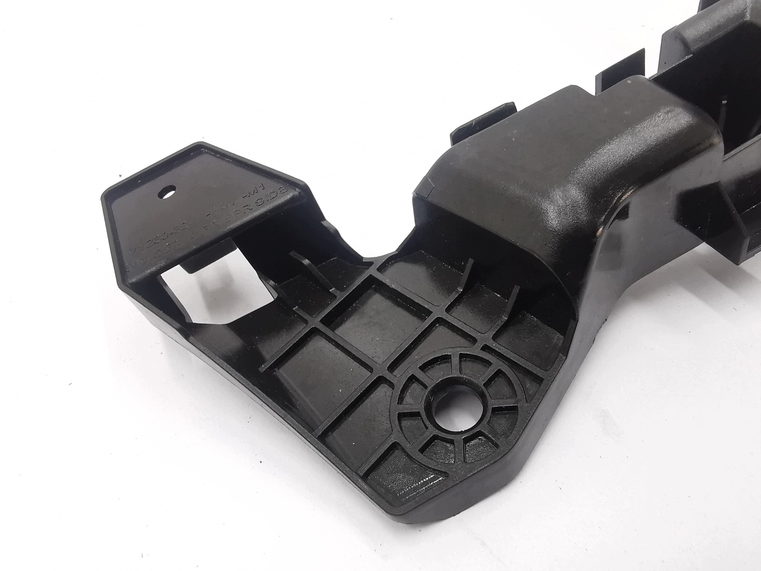 bumper bracket right front TOYOTA CHR / 71230-3B4