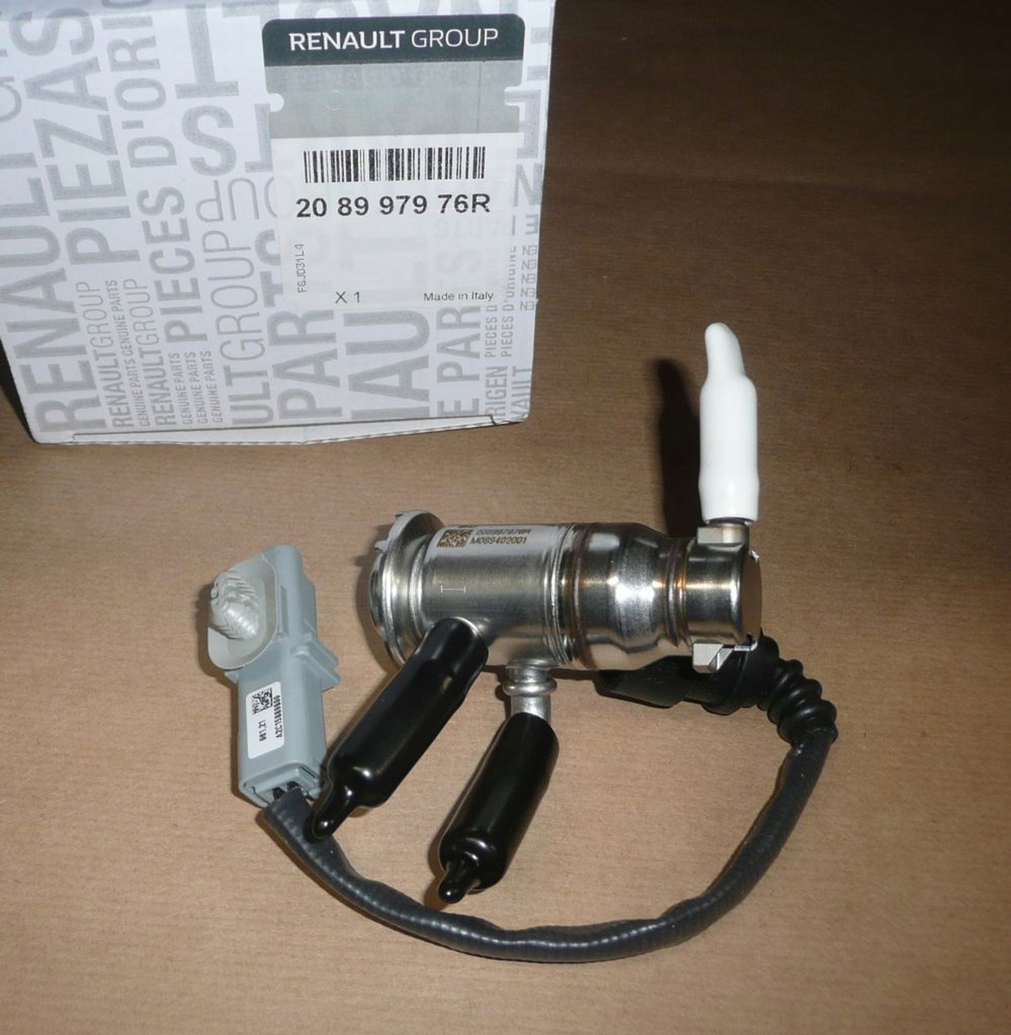 Vstřikovač Adblue R Espace V 1.7/2.0DCI 208997976R