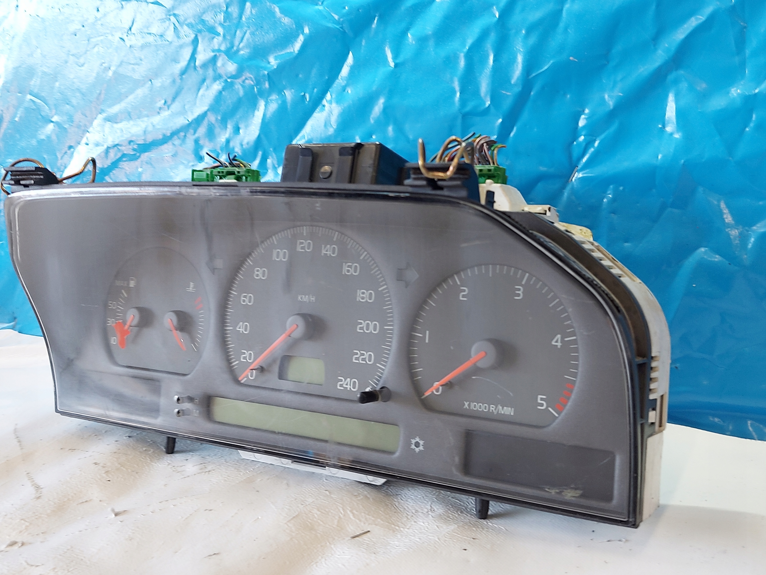 dials clock VOLVO V70 and 2.5 TDI 9472523