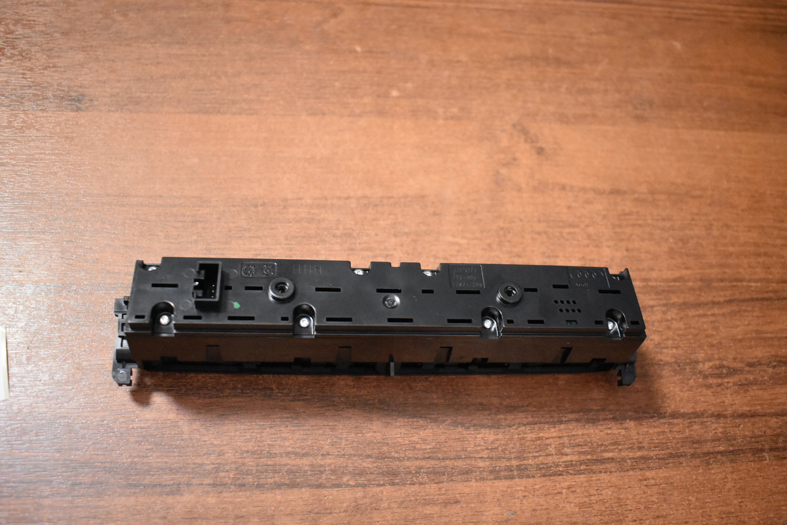 IDEALNY PANEL BLOK WLACZNIKOW DRIVE SELECT AUDI 1