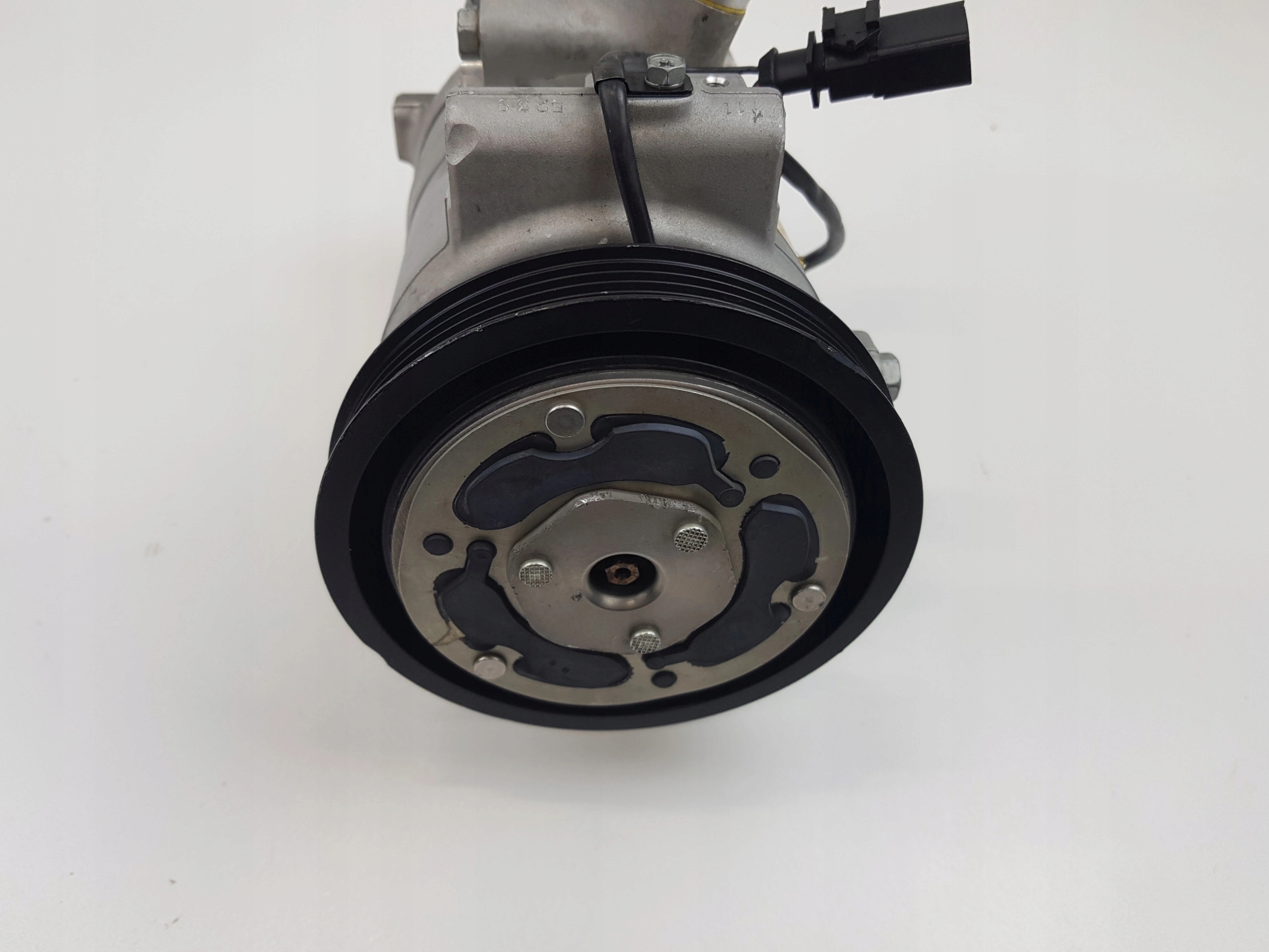 компрессор кондиционера volkswagen Audi A8 D5 4N0816551B