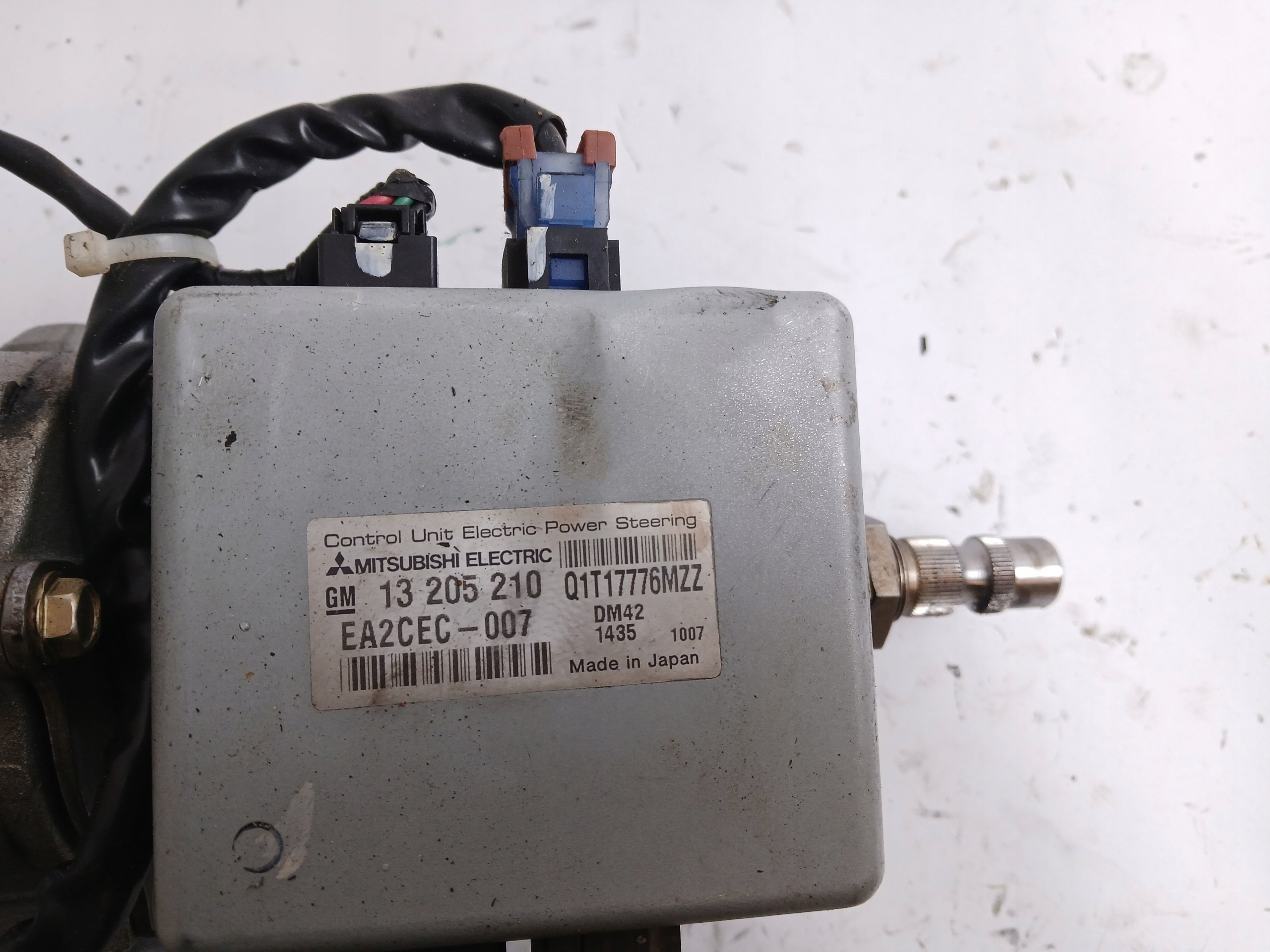 OPEL CORSA C steering wheel rod control 13205210 13205208