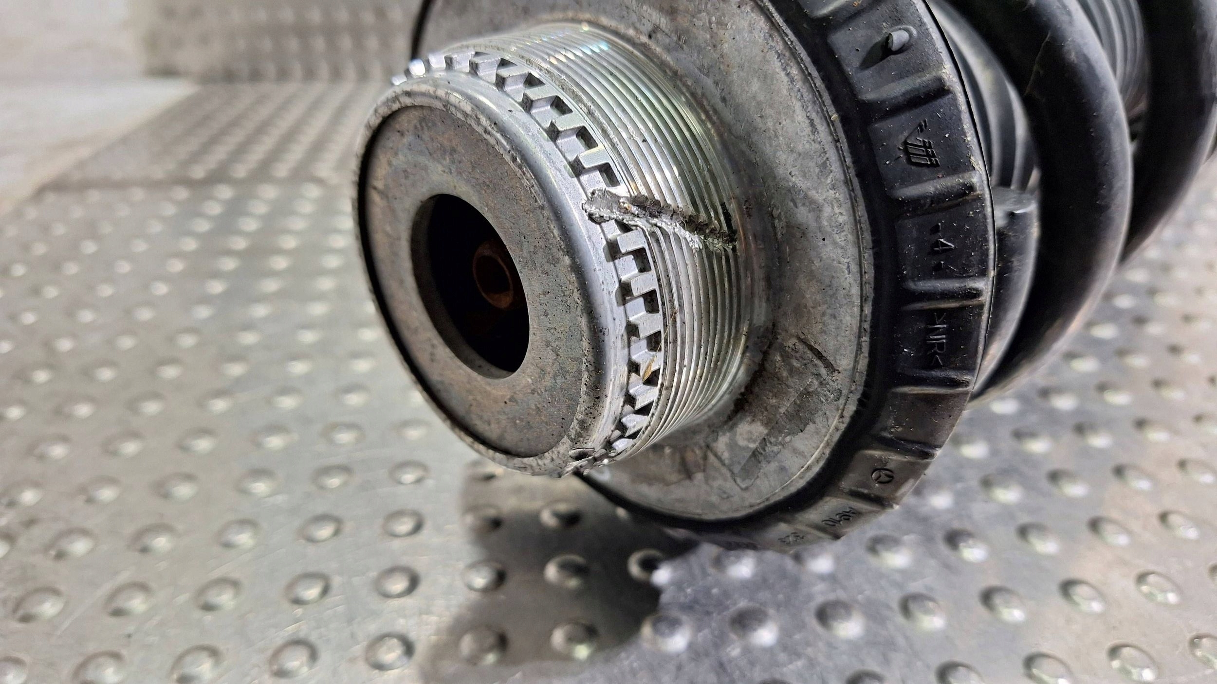 shock absorber left right front A9103209000 MERCEDES SPRINTER W907 W910