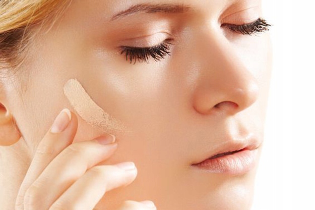 MINERALNY PODKŁAD MATUJĄCY REVERS MINERAL PERFECT DO KAŻDEJ CERY Marka Revers