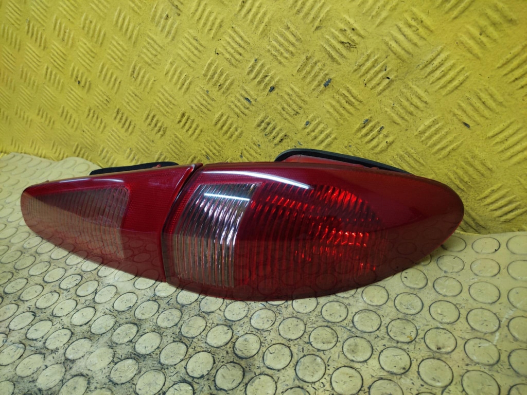 ALFA ROMEO 147 light right rear part
