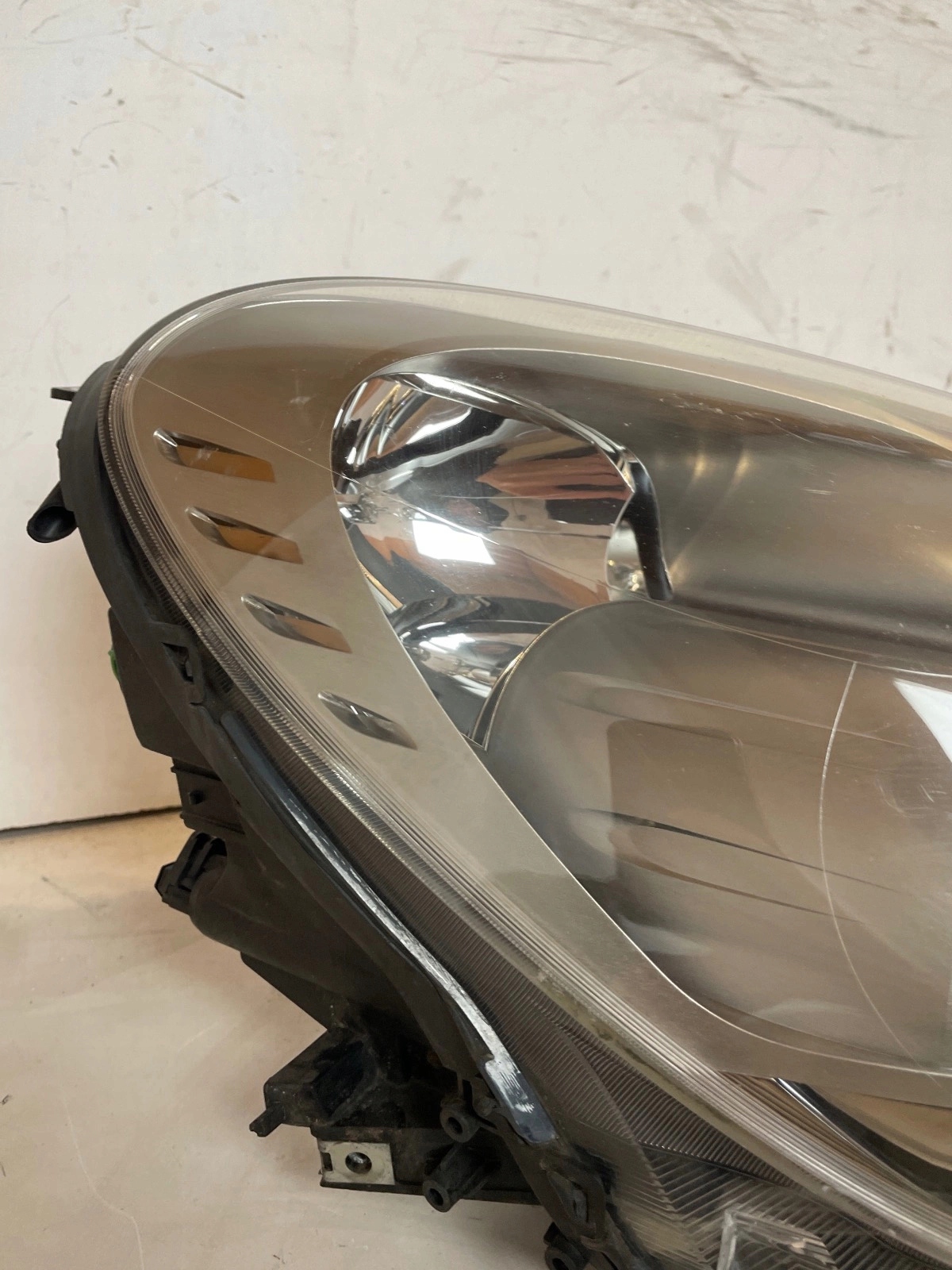 light front front right Alfa Romeo Giulietta Xenon UK