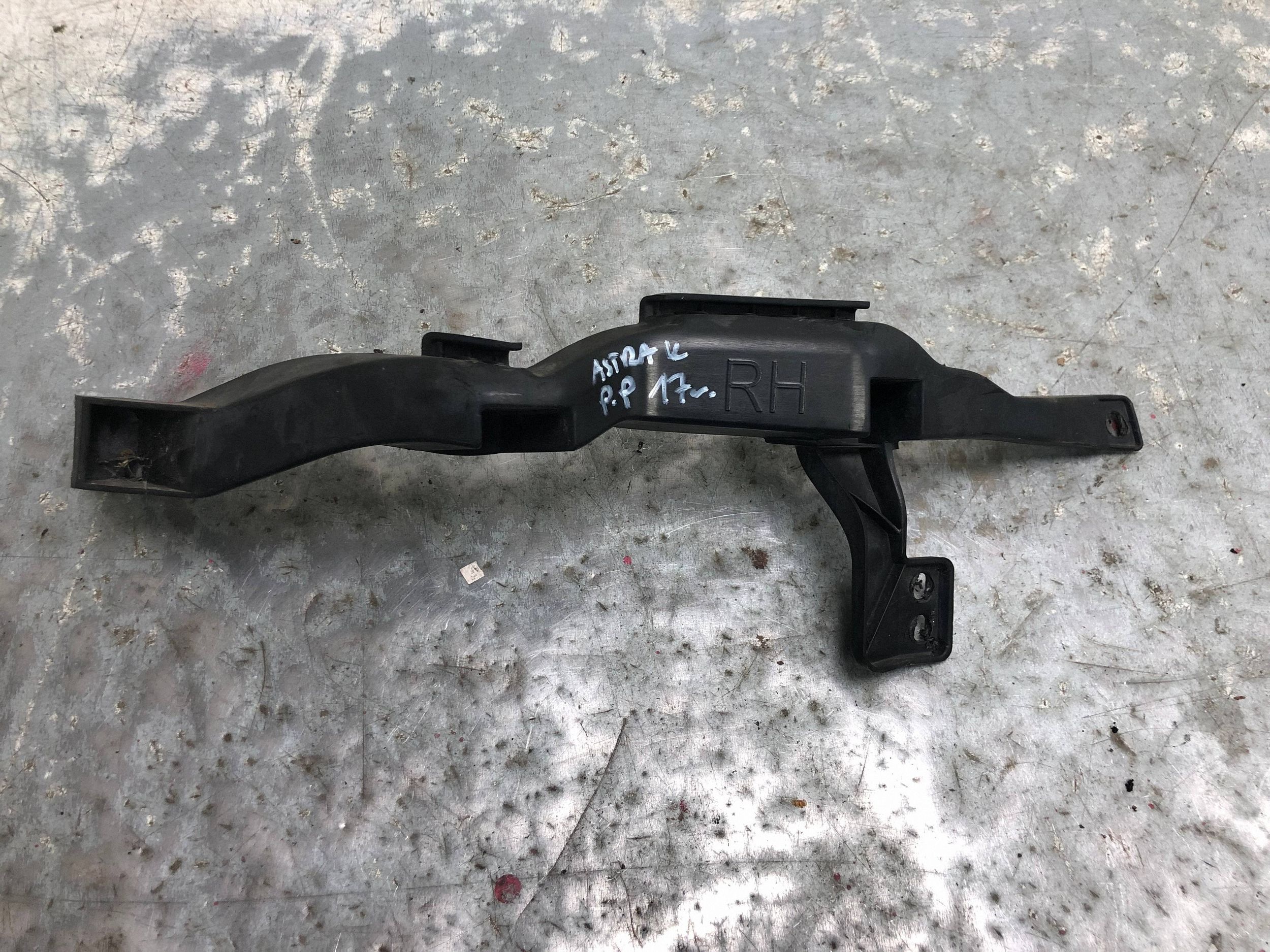 support lights right front OPEL ASTRA K KOMBI 13423701