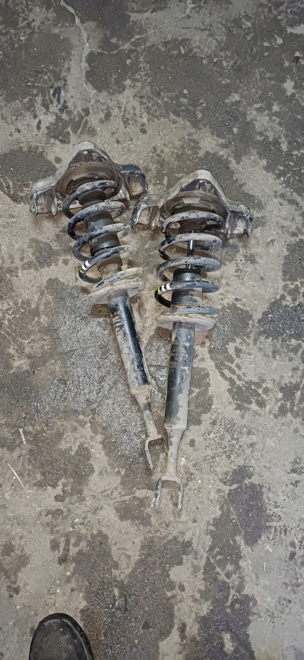 AUDI A4 B6 Stoßdämpfer vorne links oder rechts 1.9 TDI