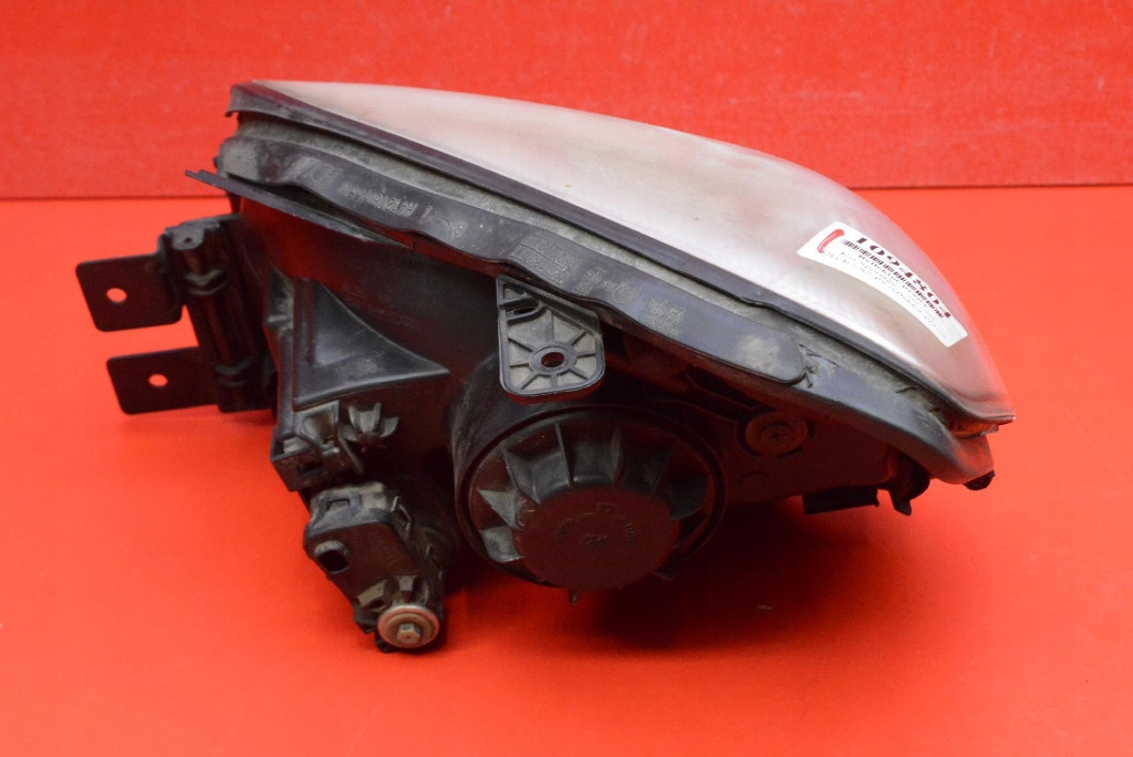 REFLEKTOR right light front EU KIA SPORTAGE 2 II 04-08