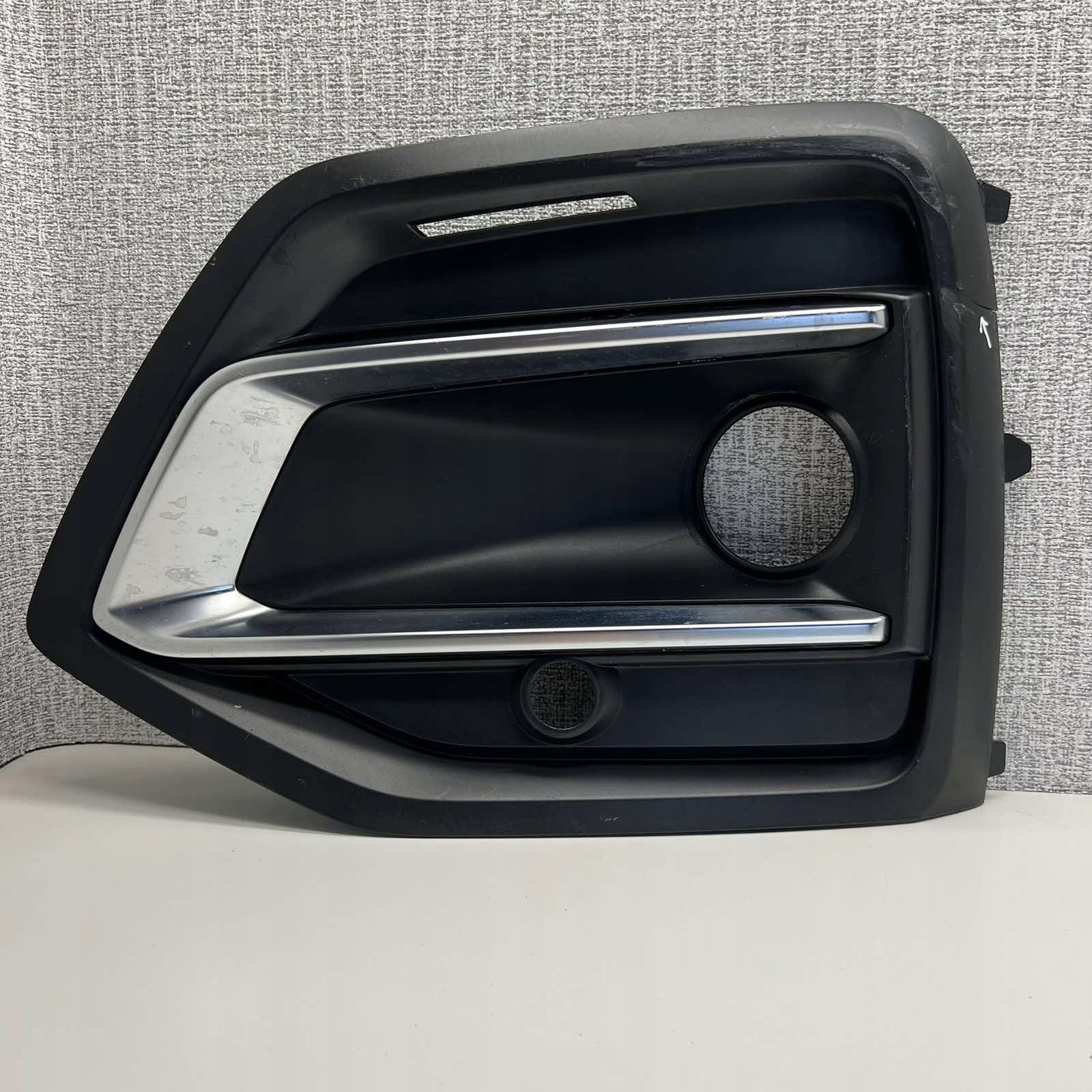 AUDI Q5 II LIFT 2021-> grid left W bumper 80A807681N