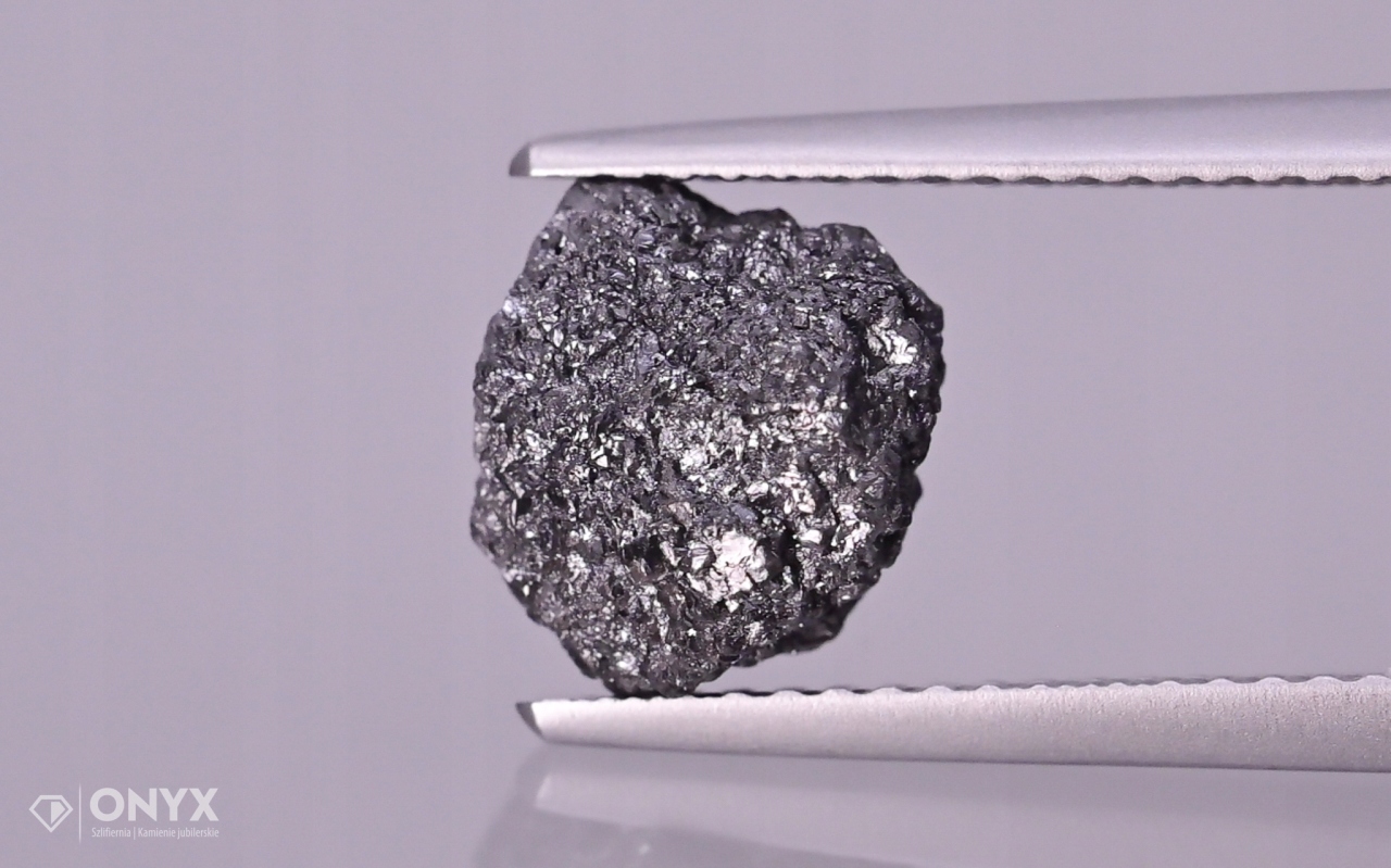 Diamant černý hrudkující 8,5x7,5 mm