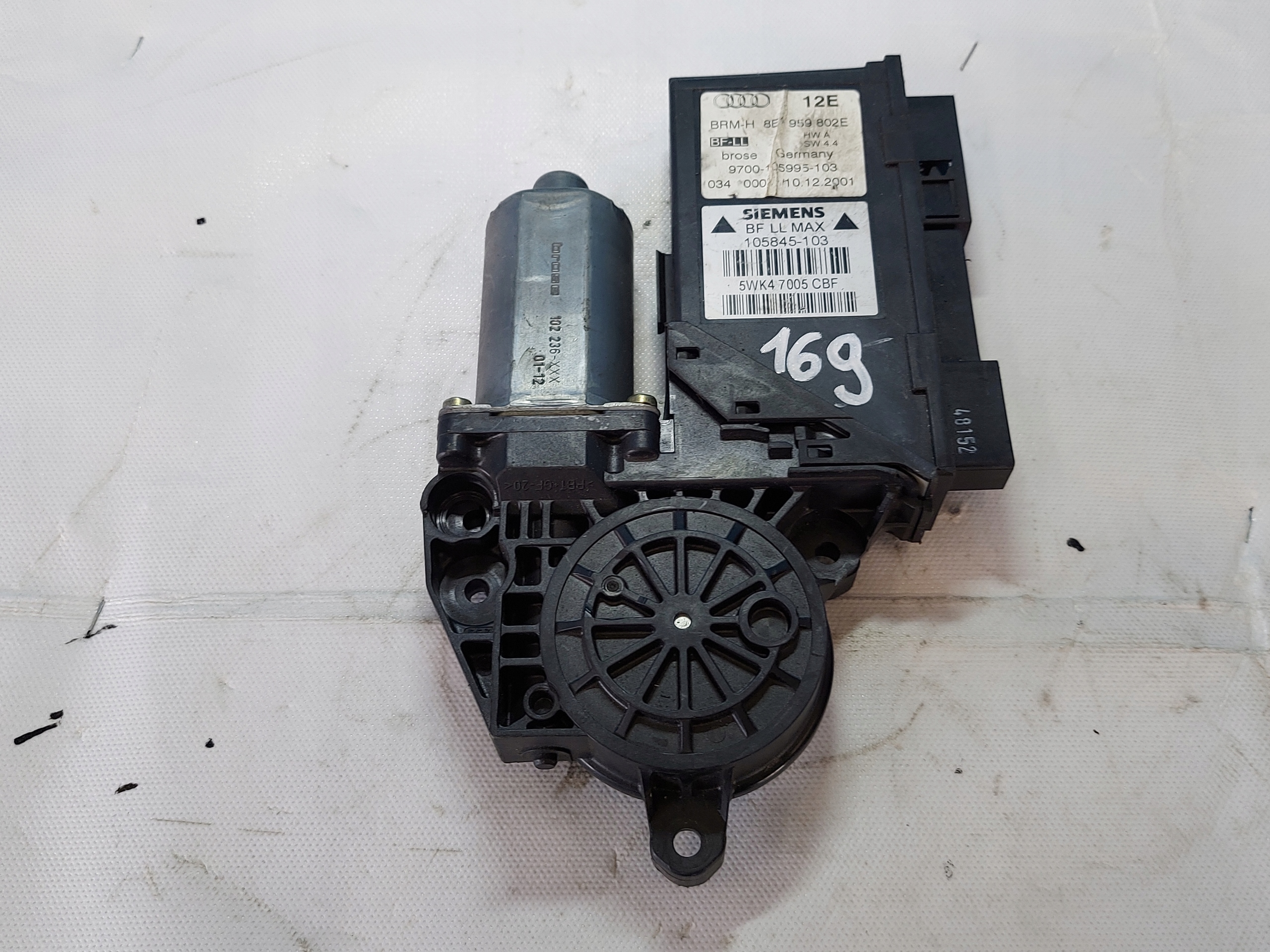 engine lifting windows A4 B6 8E0959802E left rear part
