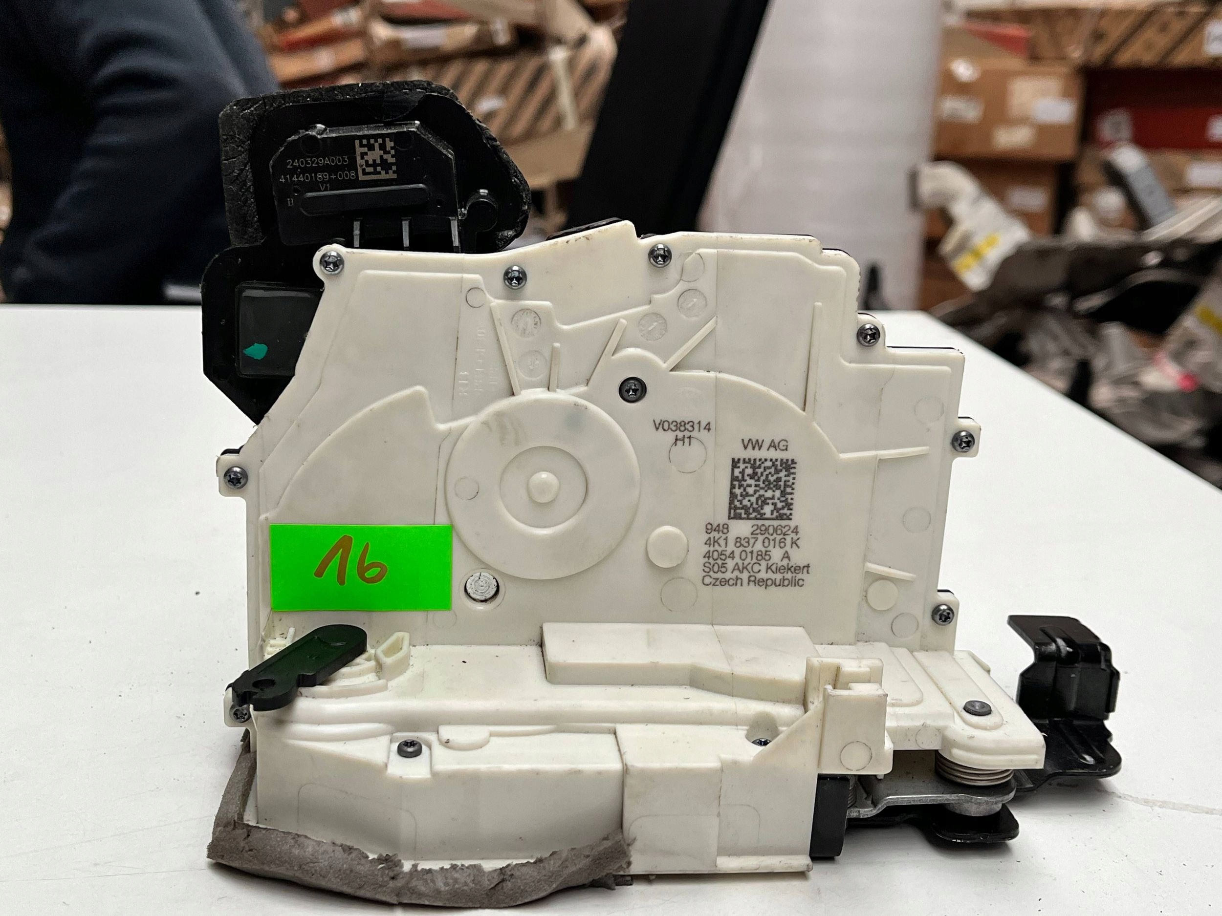 original lock door right front Audi RS Q8 4K1837016K !J