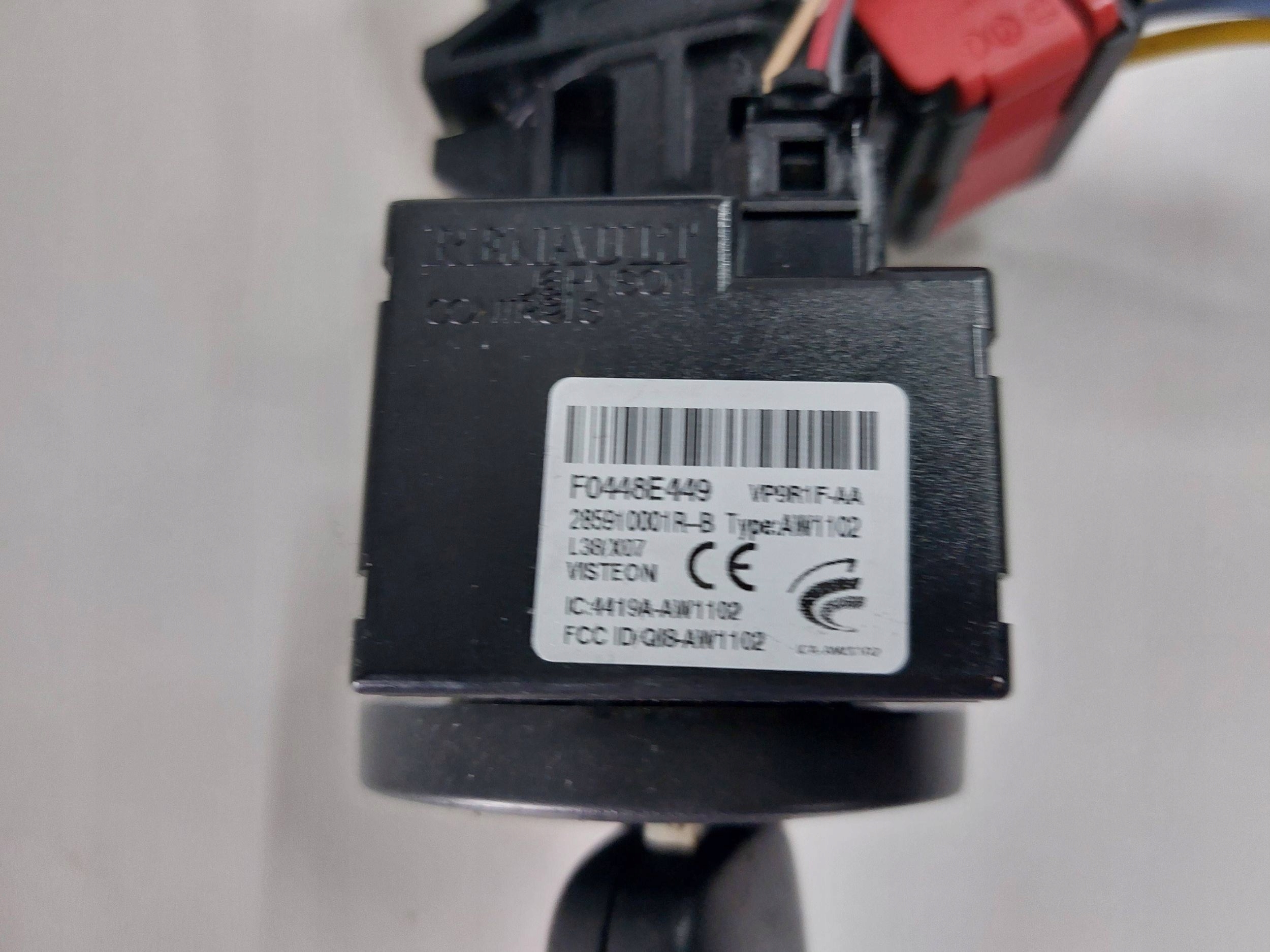 RENAULT TRAFIC III VIVARO B 14r> ignition key 285910001R