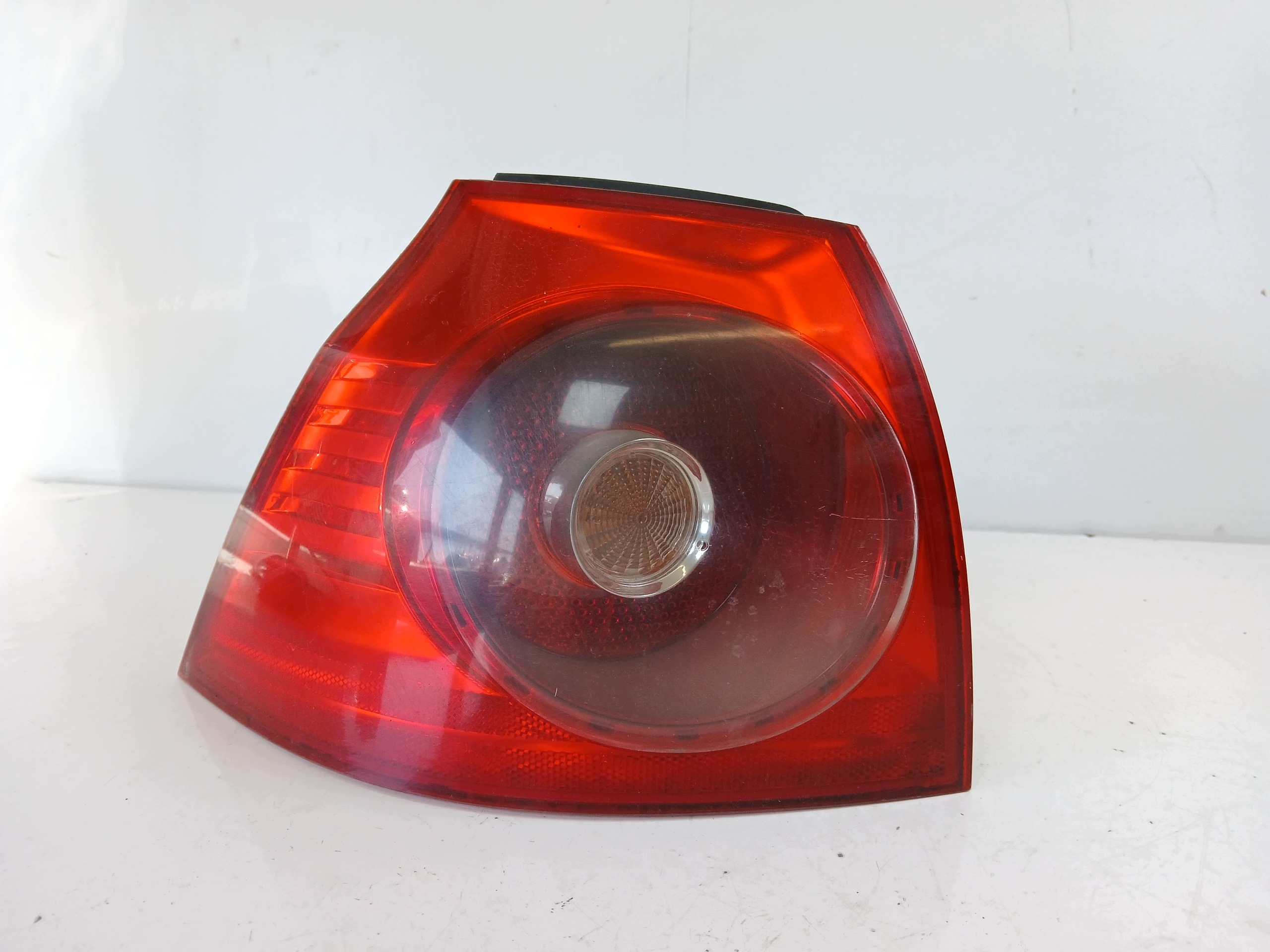 VW GOLF V HB light left rear part 1K6945095E