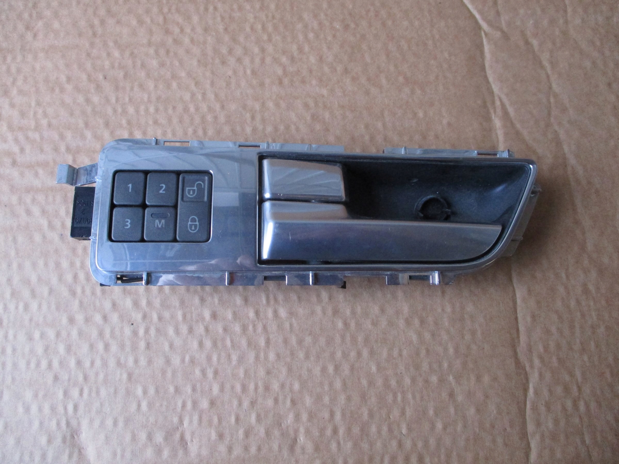 AH22-22601-AB - Внутренняя ручка двери левая RANGE ROVER SPORT L494 KPL