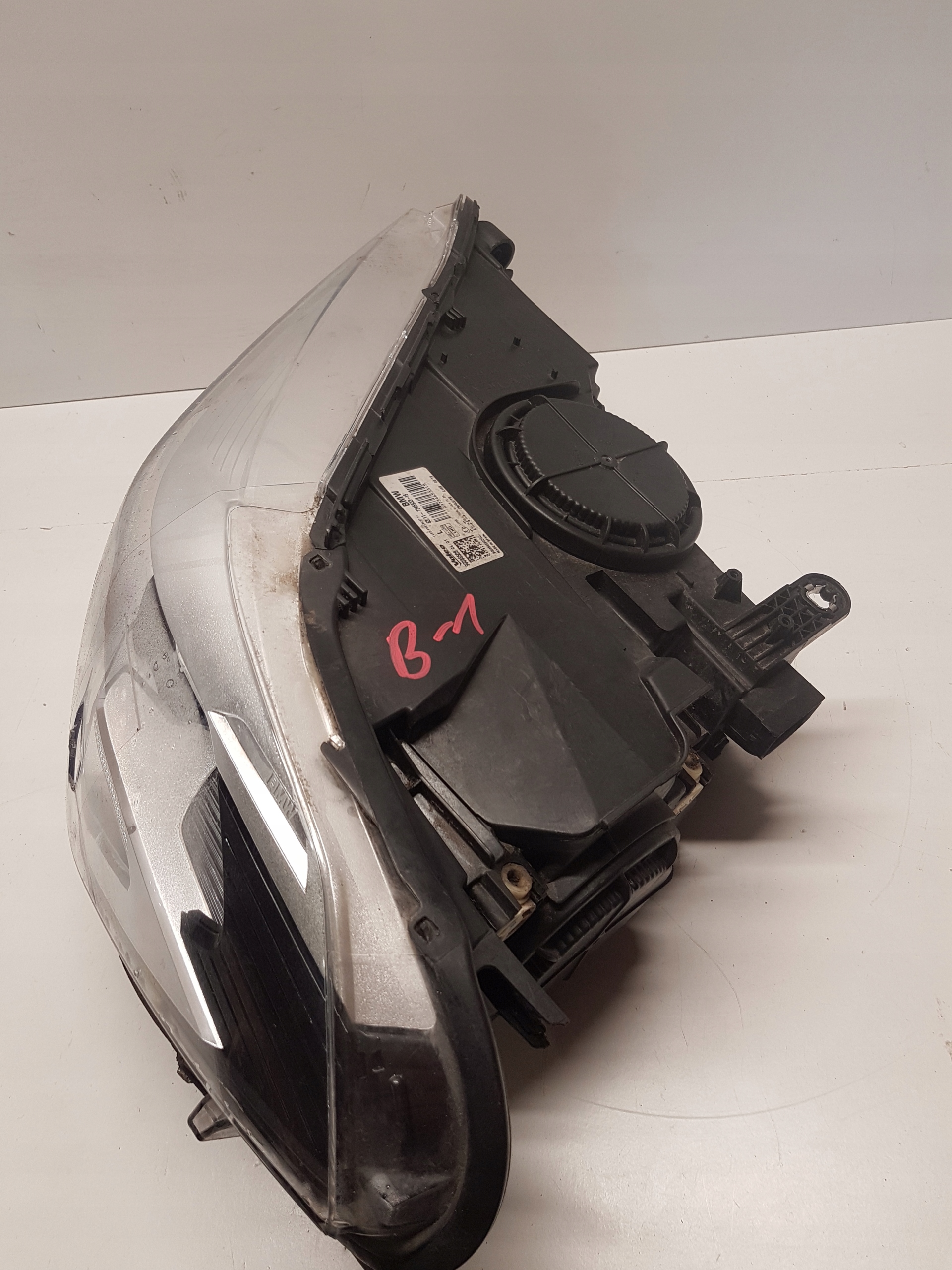 light front left BMW X1 F48 7346533