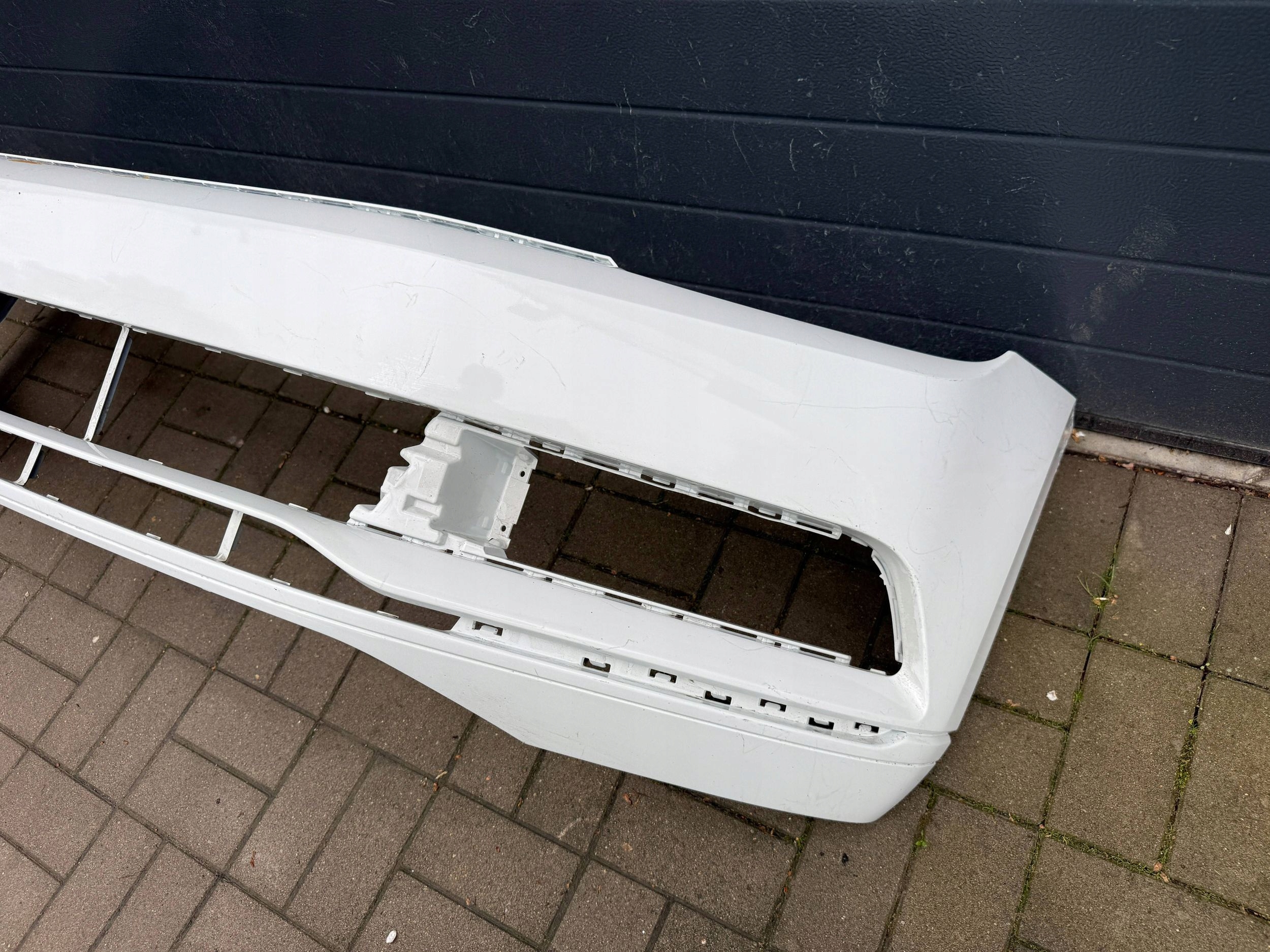 Vw Passat B8 14- nárazník předek přední bez PDC
