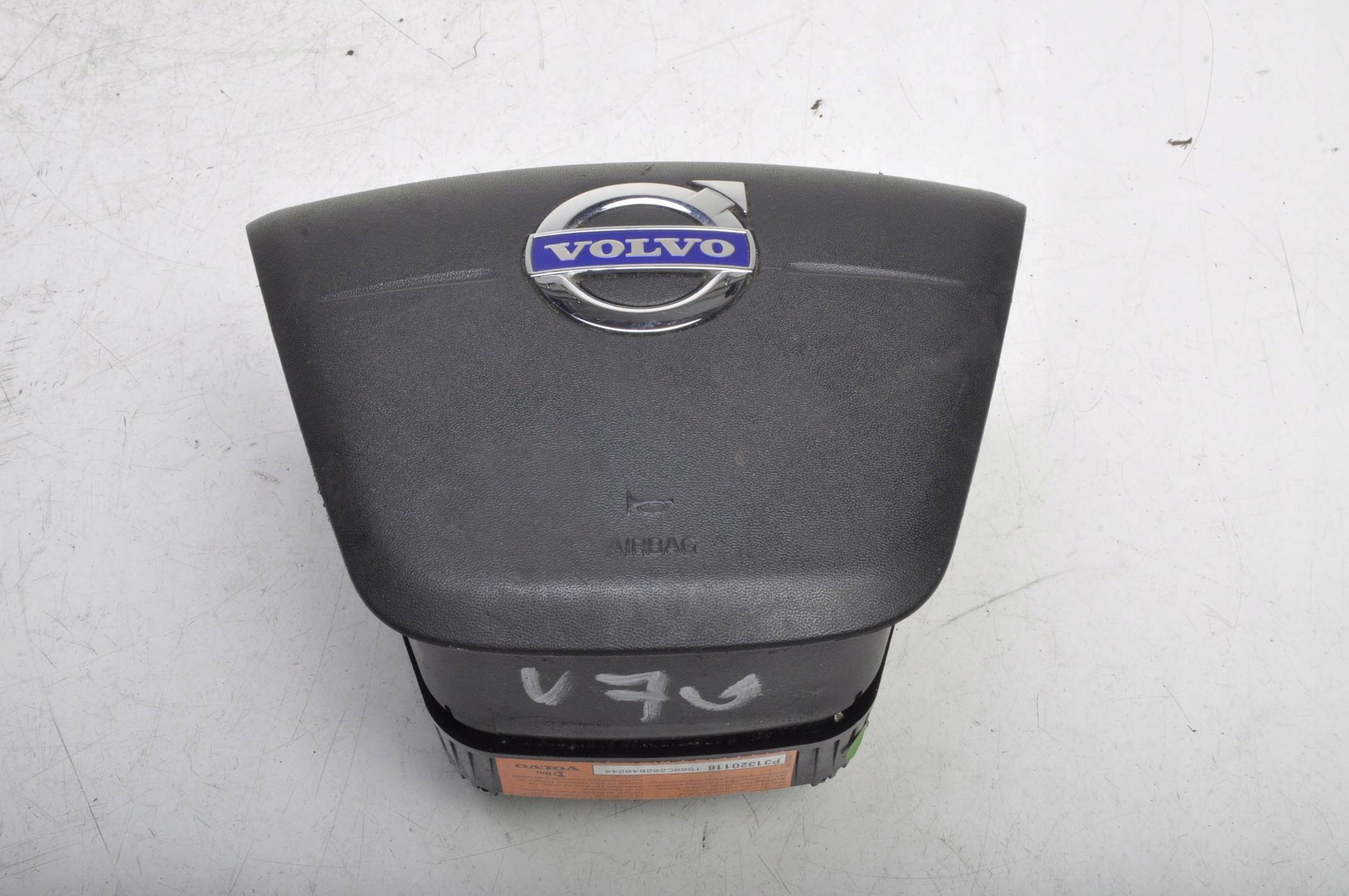 VOLVO V70 III подушка водителя AIRBAG 31320118