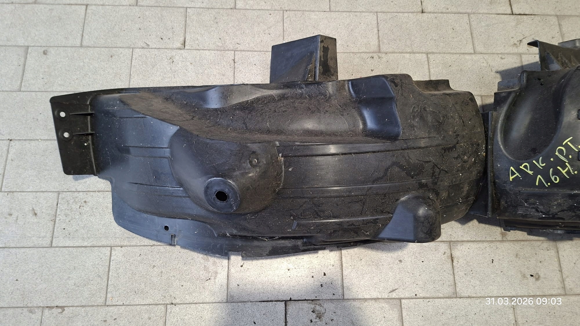 mudguard rear. rear part side right Renault Arkana 1.6 E-TECH 767487319R