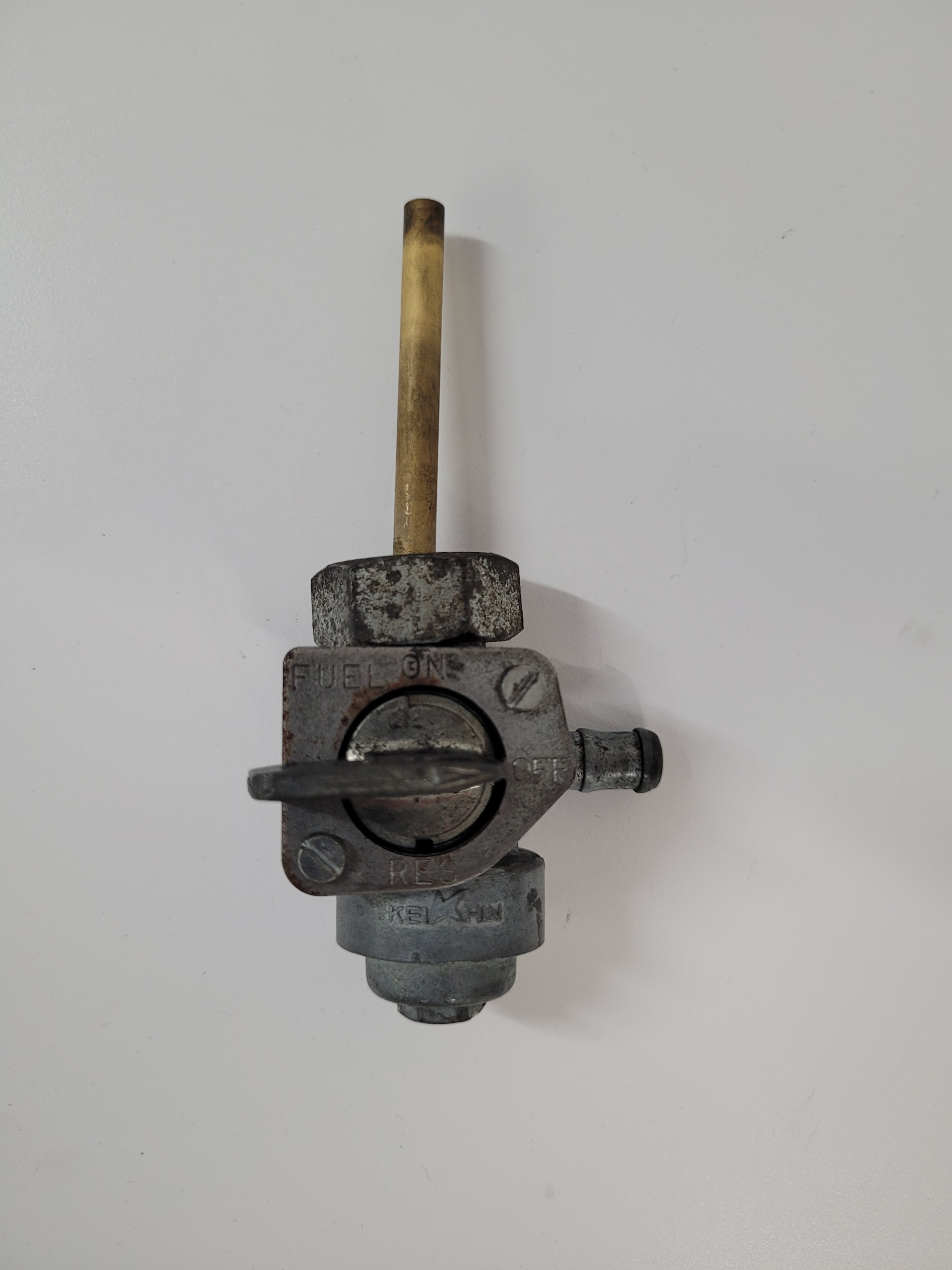 HFHOG1212212213122 - Honda dominator NX 650 паливний кран