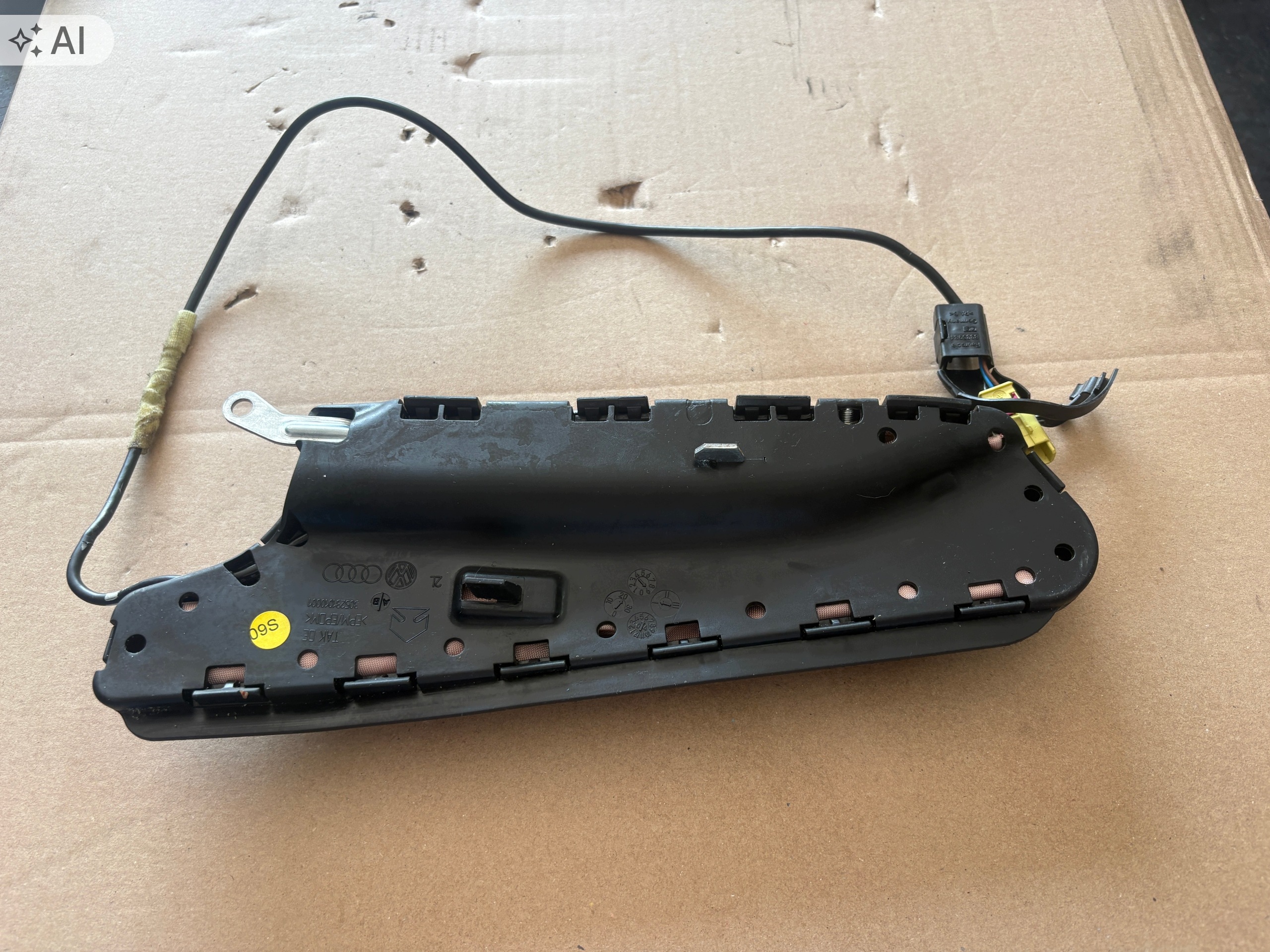 VW TOURAN and seat airbag left front 1T0880241D