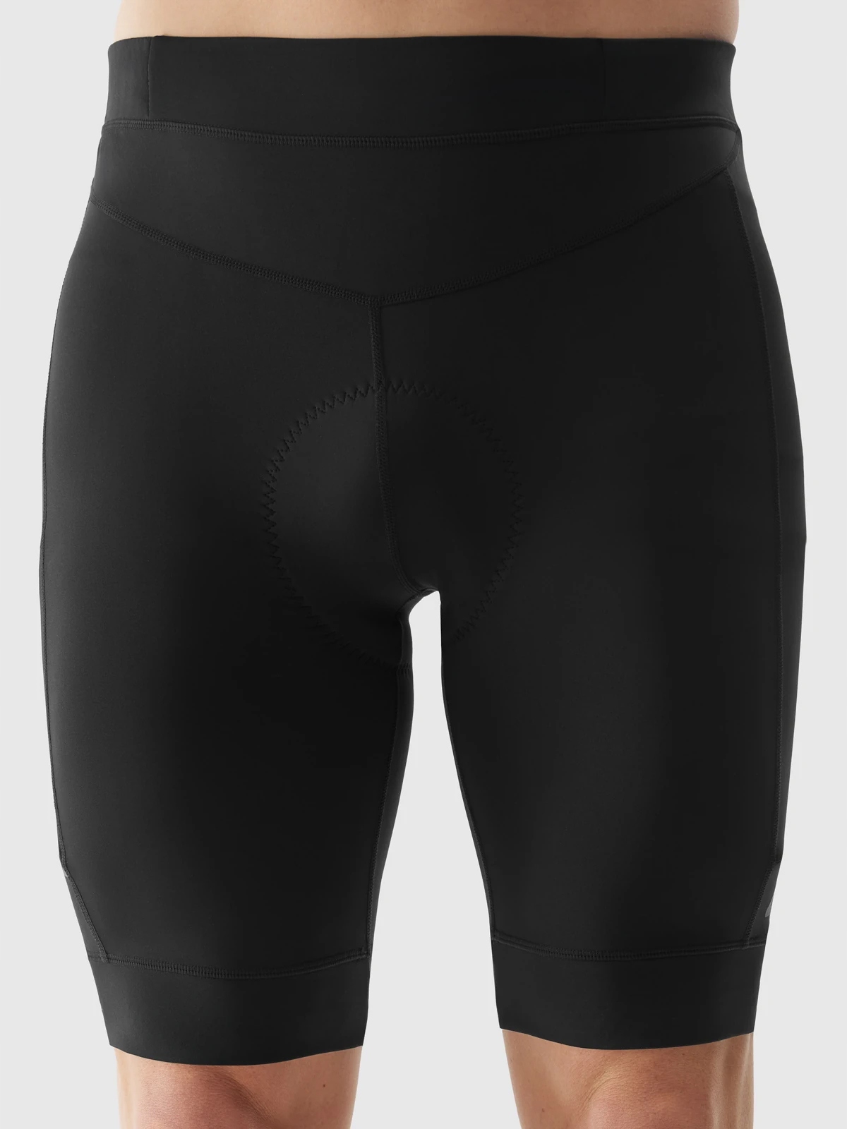 4F SPODENKI ROWEROWE Z ŻELOWĄ WKŁADKĄ MĘSKIE CZARNE filtr UPF 50 SS24 EAN (GTIN) 5904209041367