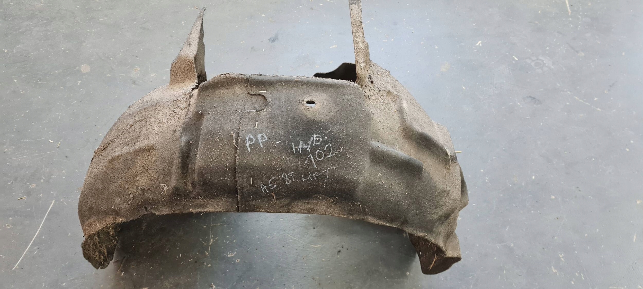A5 8T S5 LIFT mudguard right right front front 8T0821172M