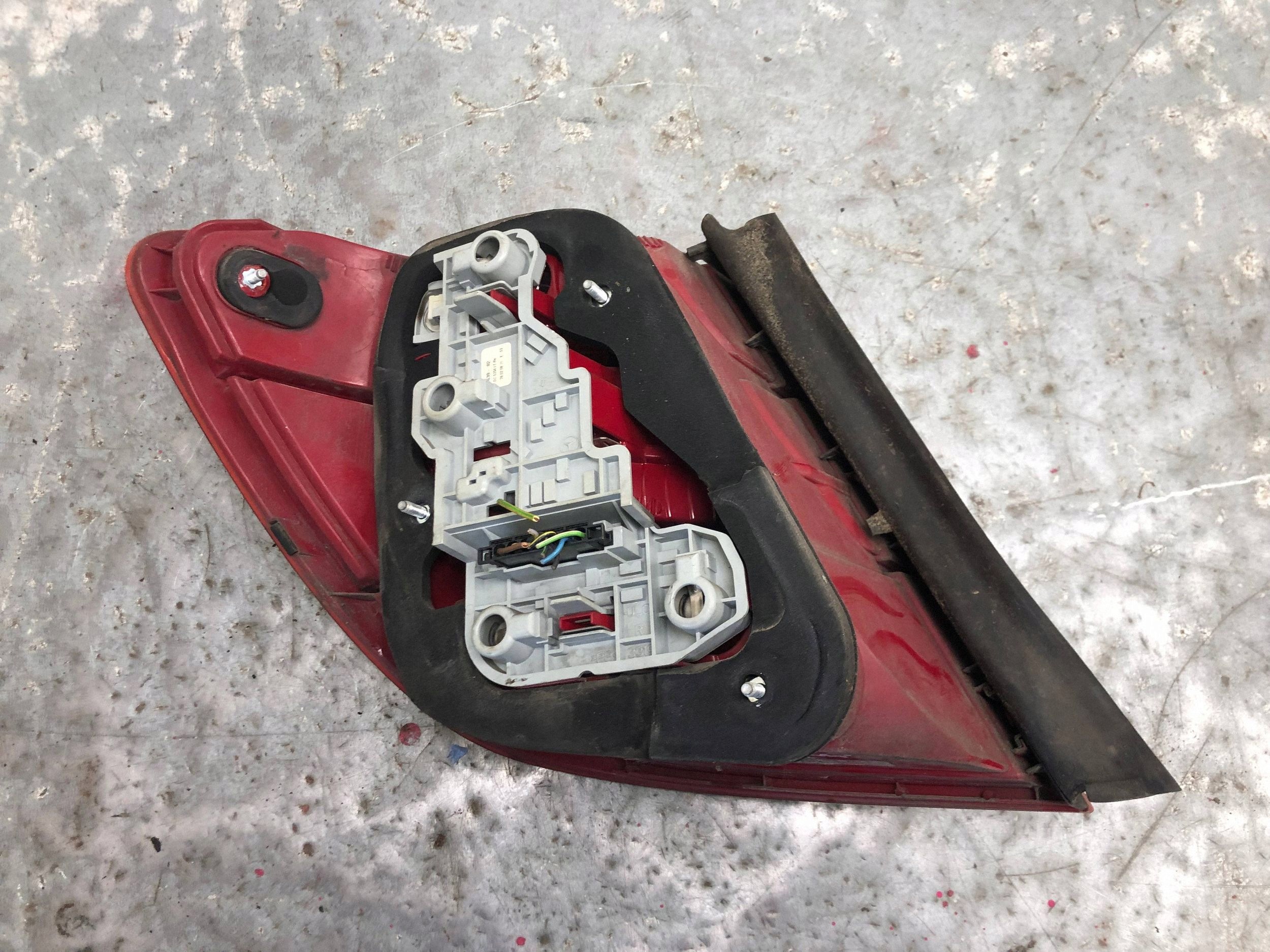 light right rear part MERCEDES W204 KOMBI 2048203664