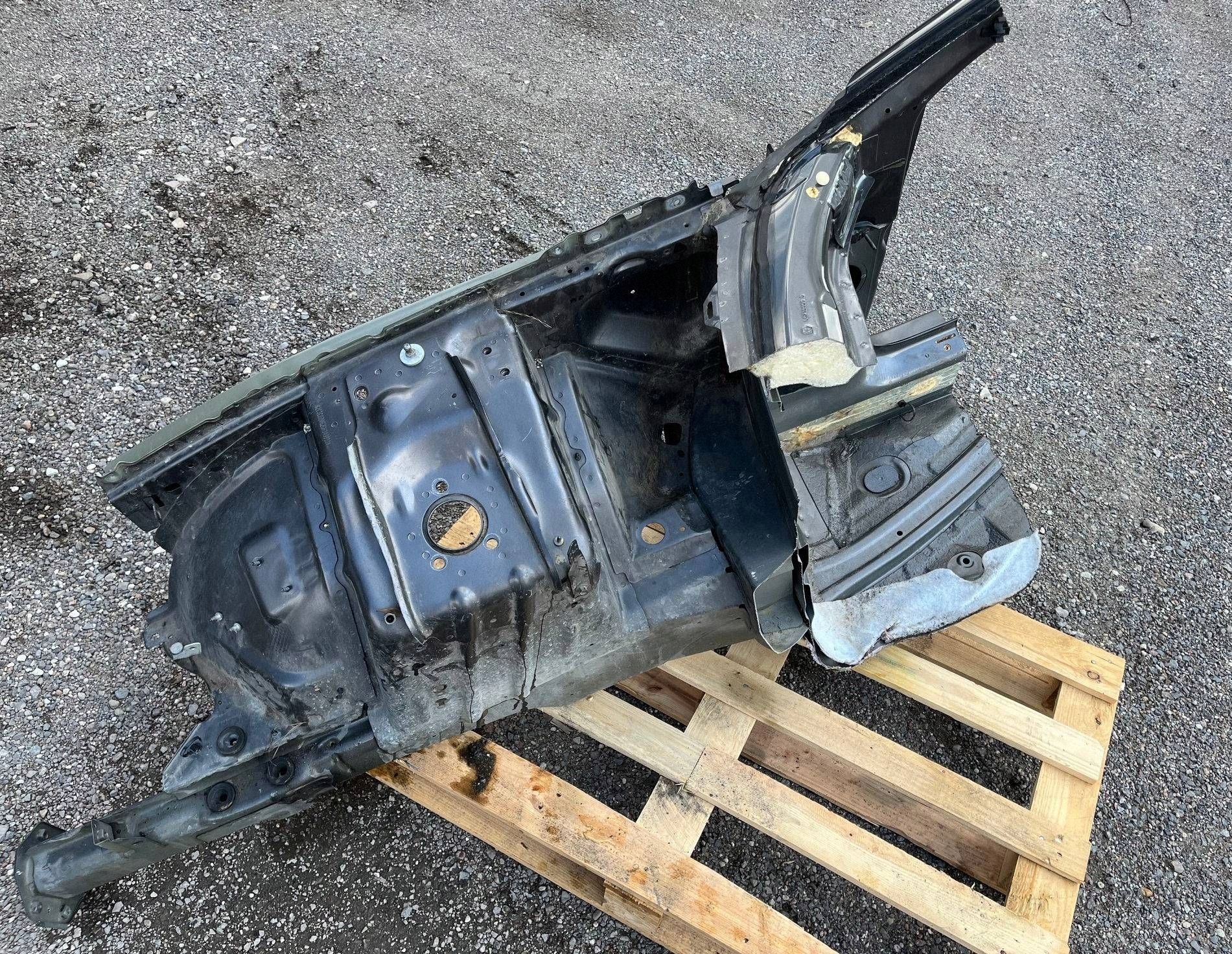 quarter front right quarter faruch Dodge Challenger 2015
