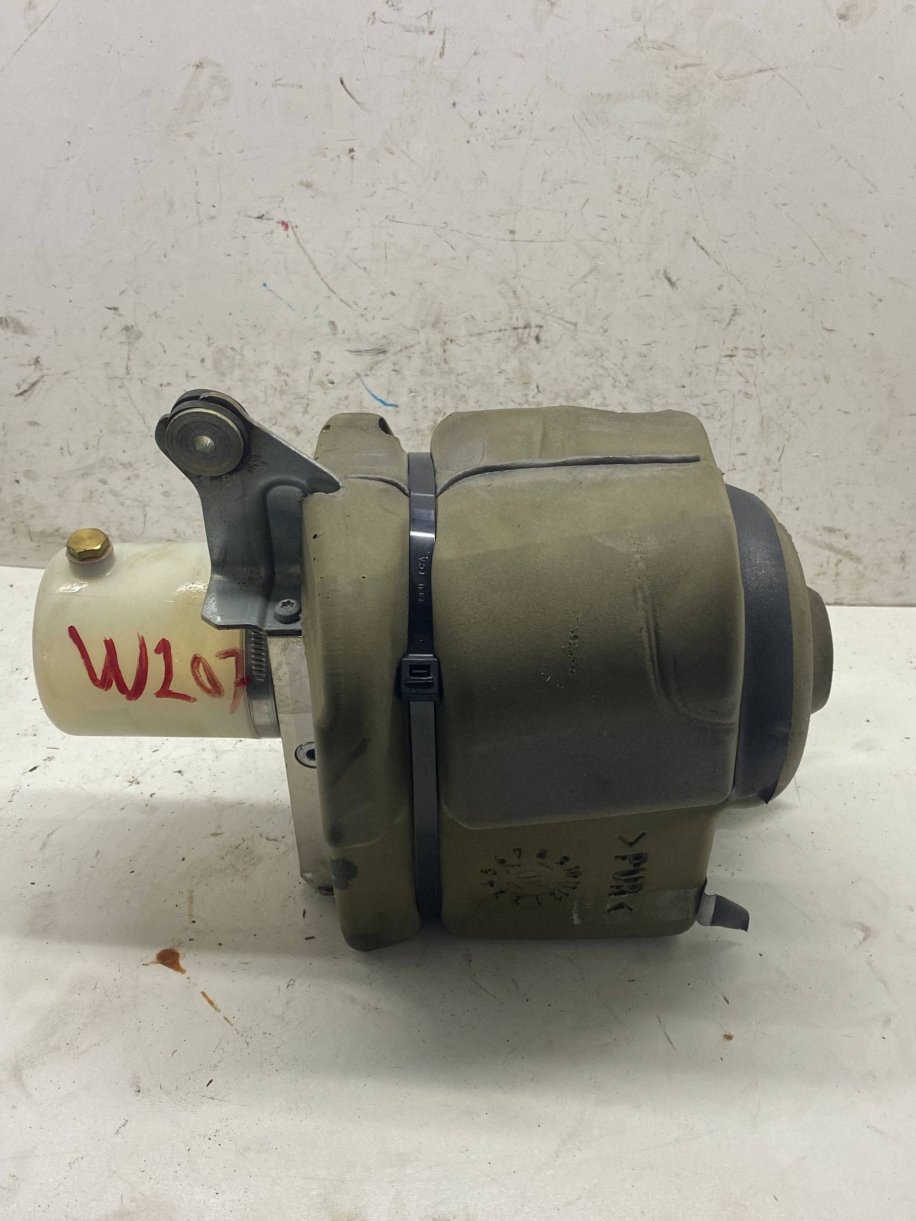 pumpa hydraulicka střechy MERCEDES E-KLASA CABRIO C207 W207 A2078000030