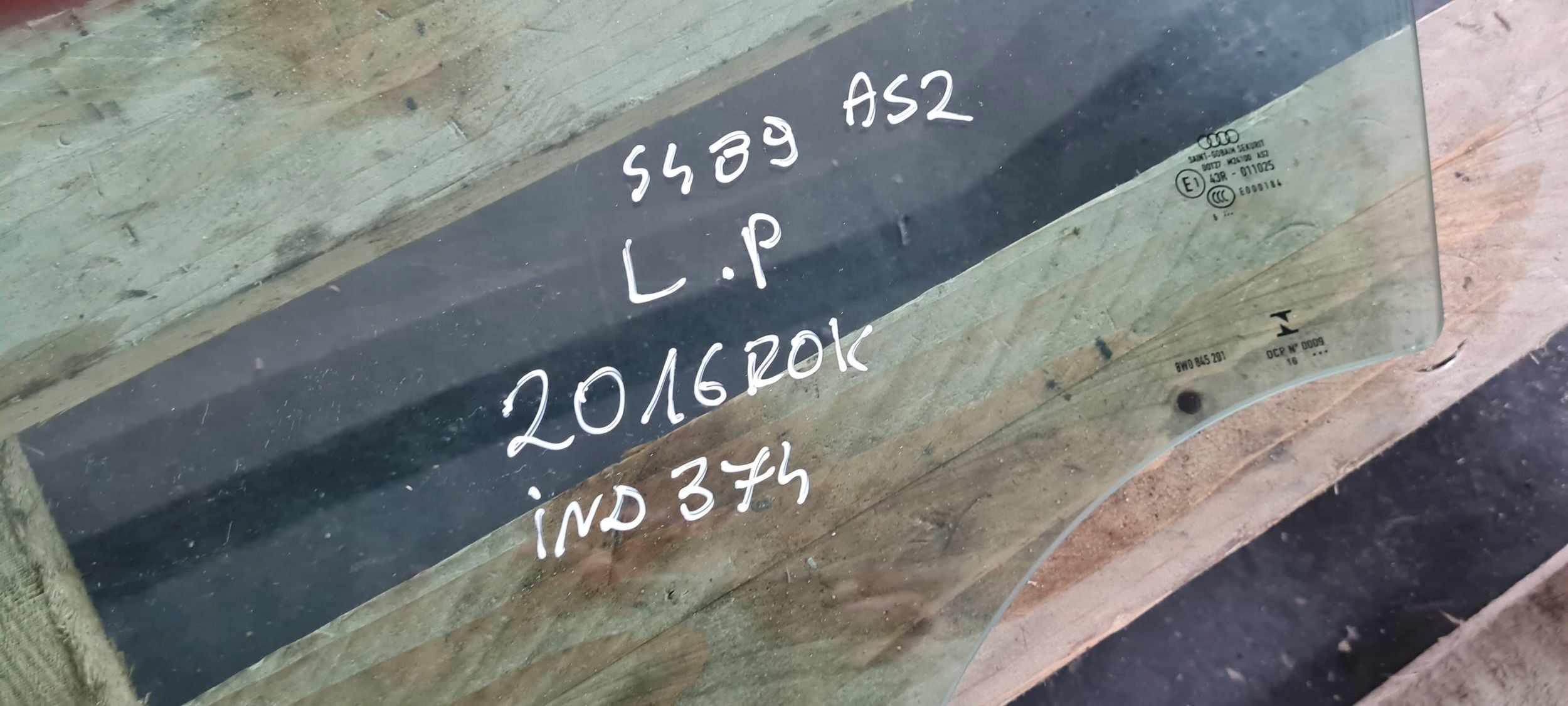S4 B9 8W A4 window door left left front 8W0845201 2016R 16R