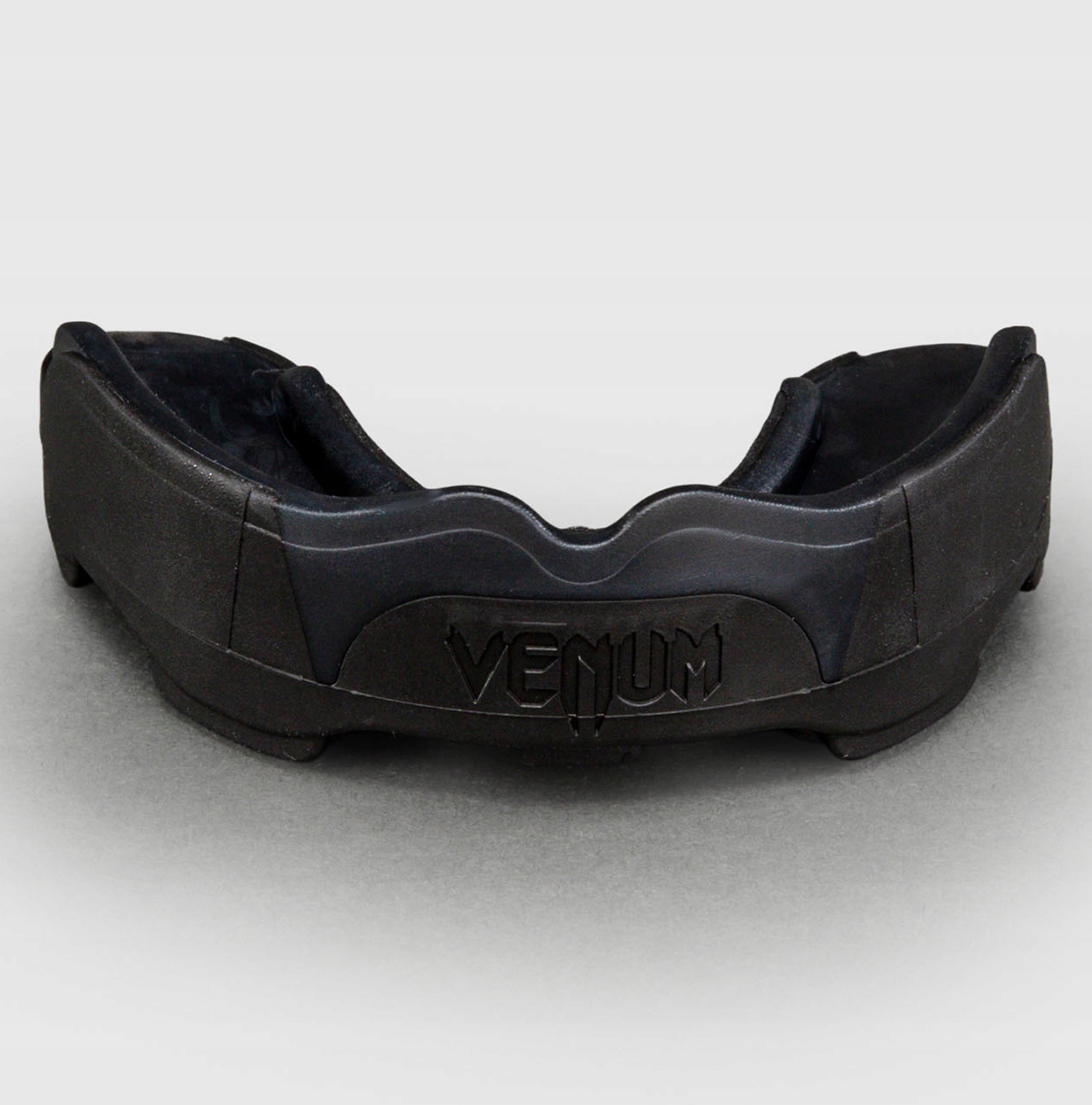 Ochraniacz na Zęby Venum Predator Czarno/Czarny