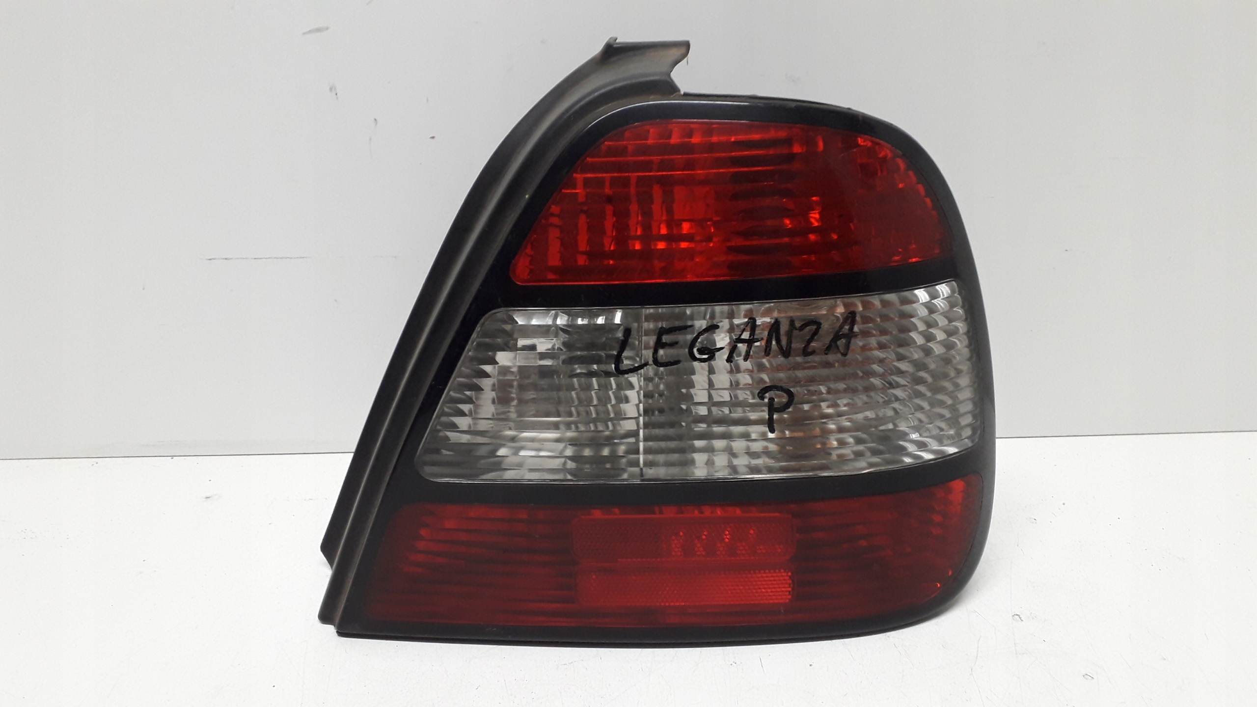 DAEWOO LEGANZA 97-02 LAMPA PRAWA TYLNA