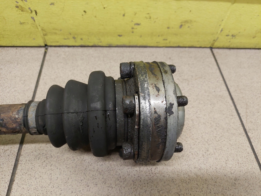 MERCEDES VITO 2.3 D semi-axis drive left