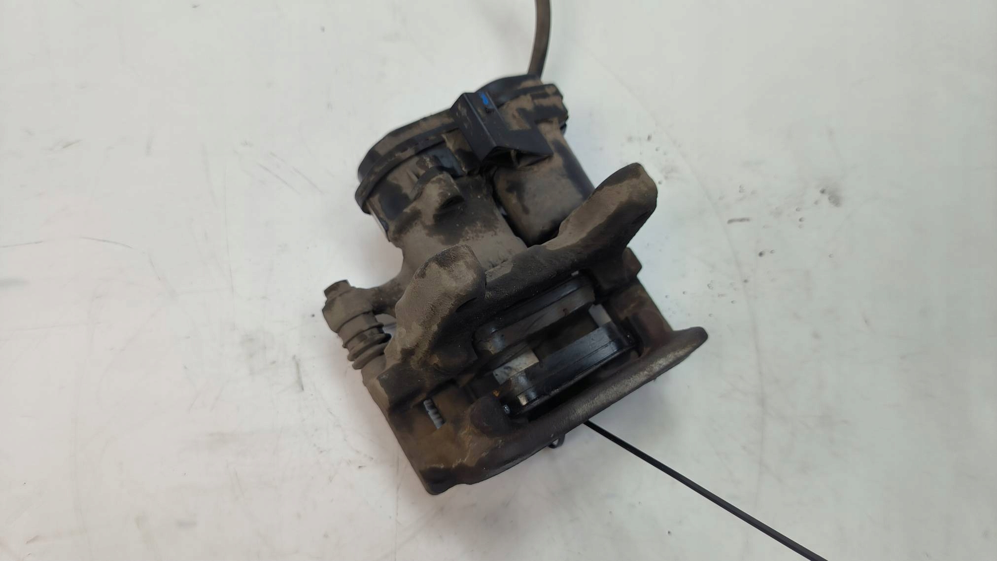 caliper brake rear part right VCR352 AUDI Q3 8U