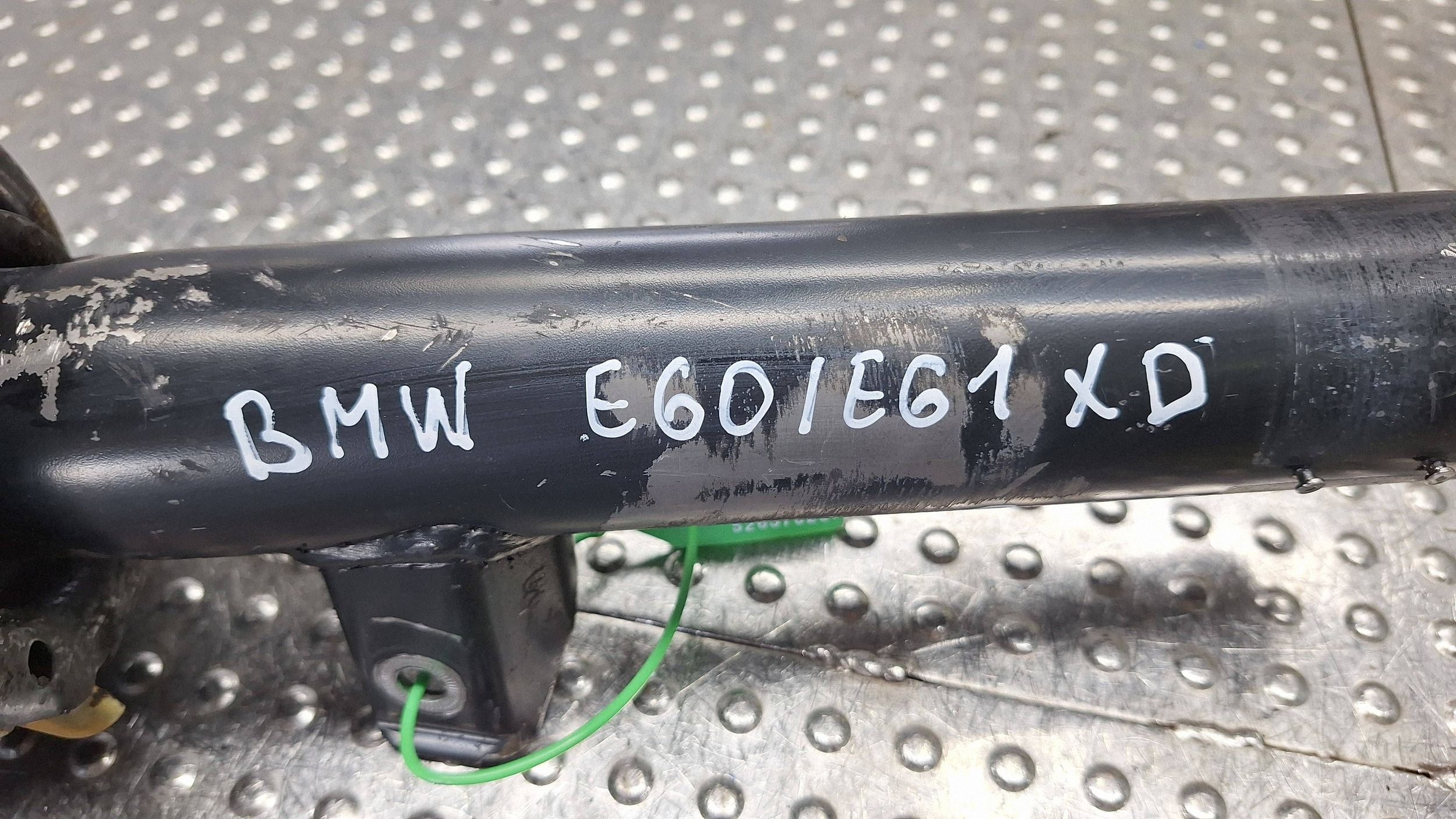 Stoßdämpfer links vorne 6786517 BMW E60 E61 XDRIVE