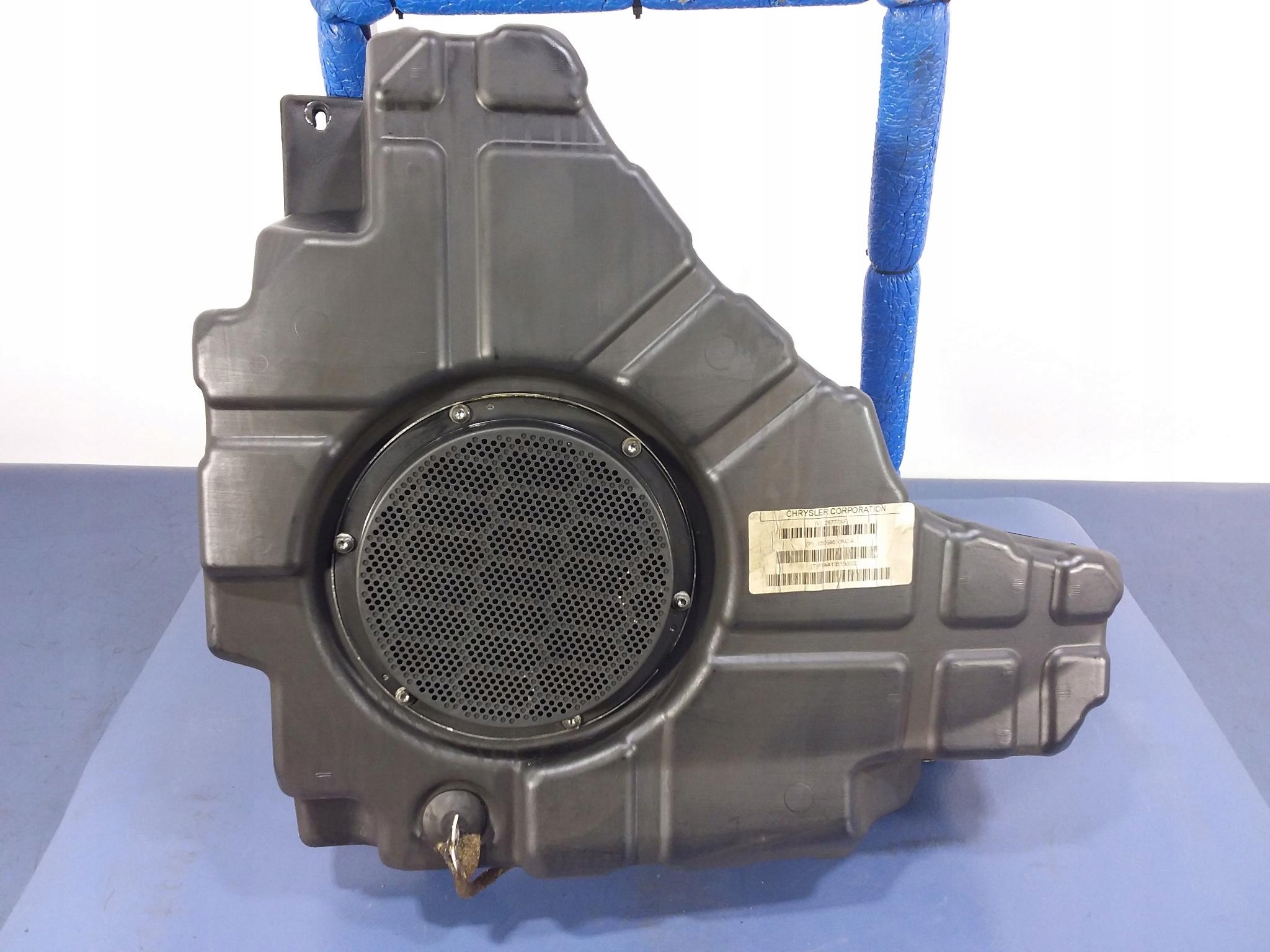 JEEP GRAND CHEROKEE WK2 SUBWOOFER 05064610AC 05064610AC za 86 zł z